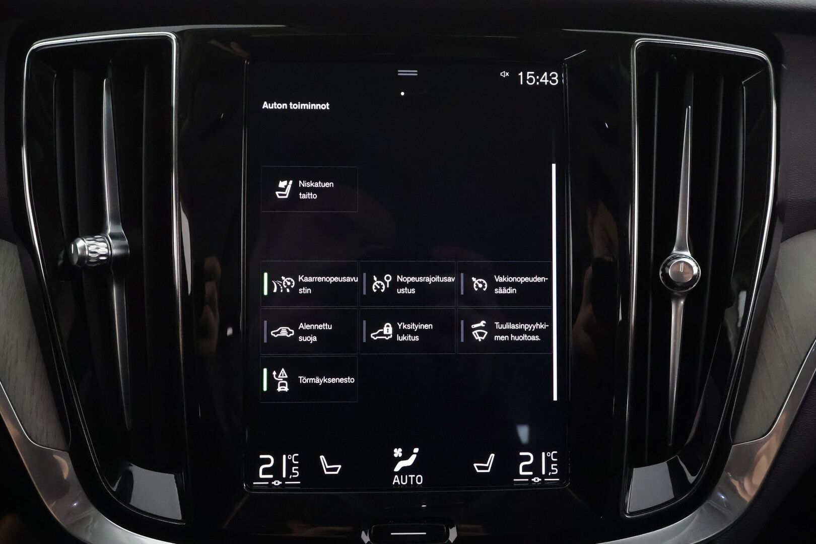 Volvo V60 2020 D4 Business Inscription aut * ACC / Webasto / Koukku / Muistipenkki / Navi / LED / Keyless / Sähköluukku / Nahat * - Suomi-auto / Kahdet renkaat aluvanteilla / Merkkihuollettu - HULLUT AVAJAISHULINAT KORKOTARJOUS 3,29 %