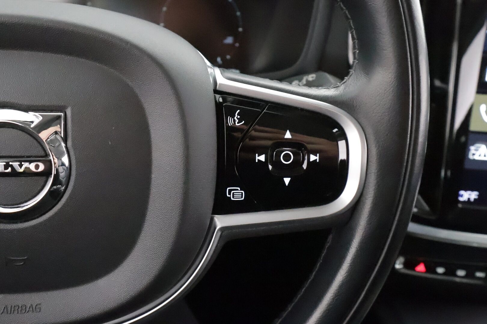 Volvo V60 2020 D4 Business Inscription aut * ACC / Webasto / Koukku / Muistipenkki / Navi / LED / Keyless / Sähköluukku / Nahat * - Suomi-auto / Kahdet renkaat aluvanteilla / Merkkihuollettu - HULLUT AVAJAISHULINAT KORKOTARJOUS 3,29 %