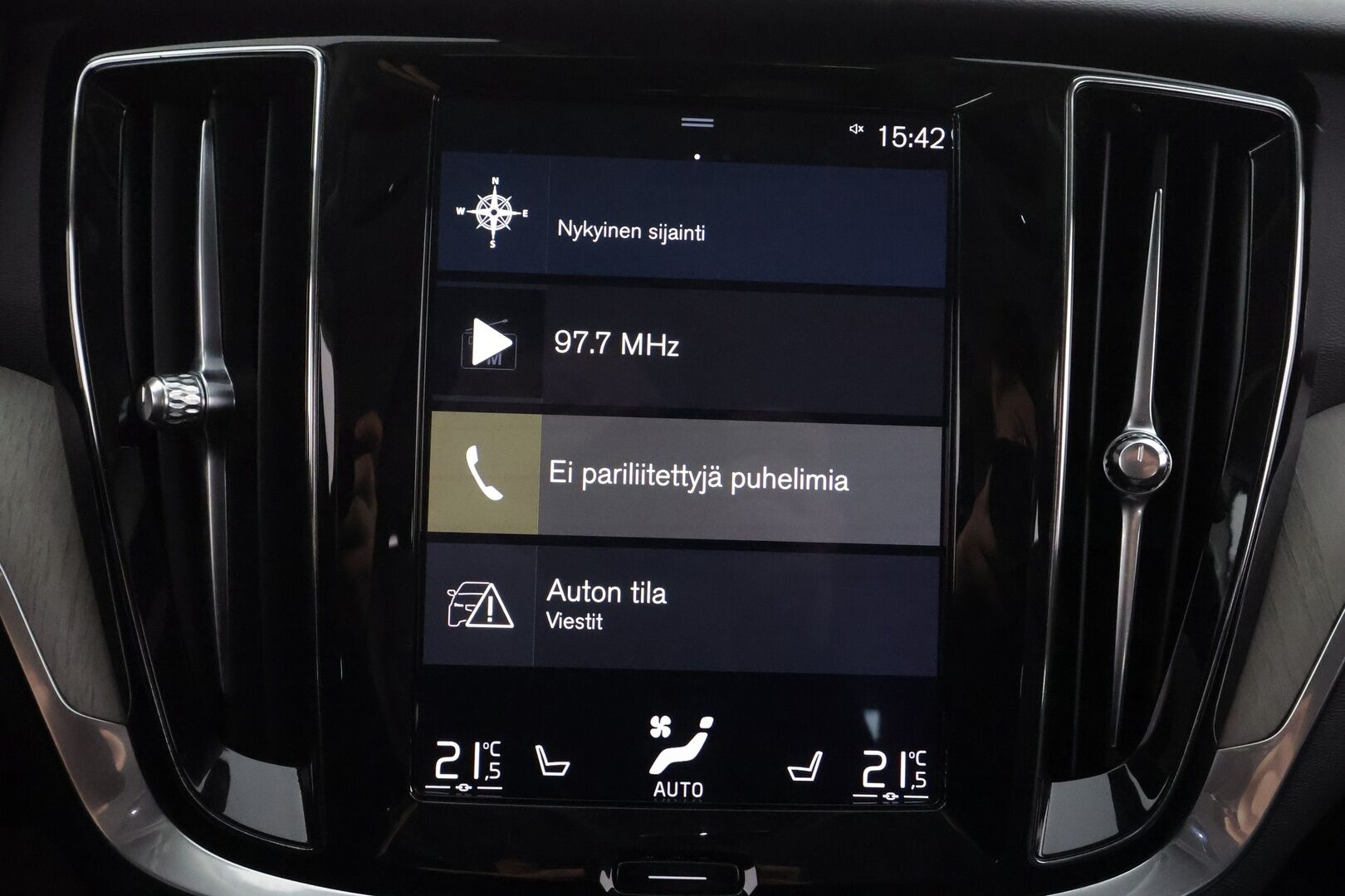 Volvo V60 2020 D4 Business Inscription aut * ACC / Webasto / Koukku / Muistipenkki / Navi / LED / Keyless / Sähköluukku / Nahat * - Suomi-auto / Kahdet renkaat aluvanteilla / Merkkihuollettu - HULLUT AVAJAISHULINAT KORKOTARJOUS 3,29 %