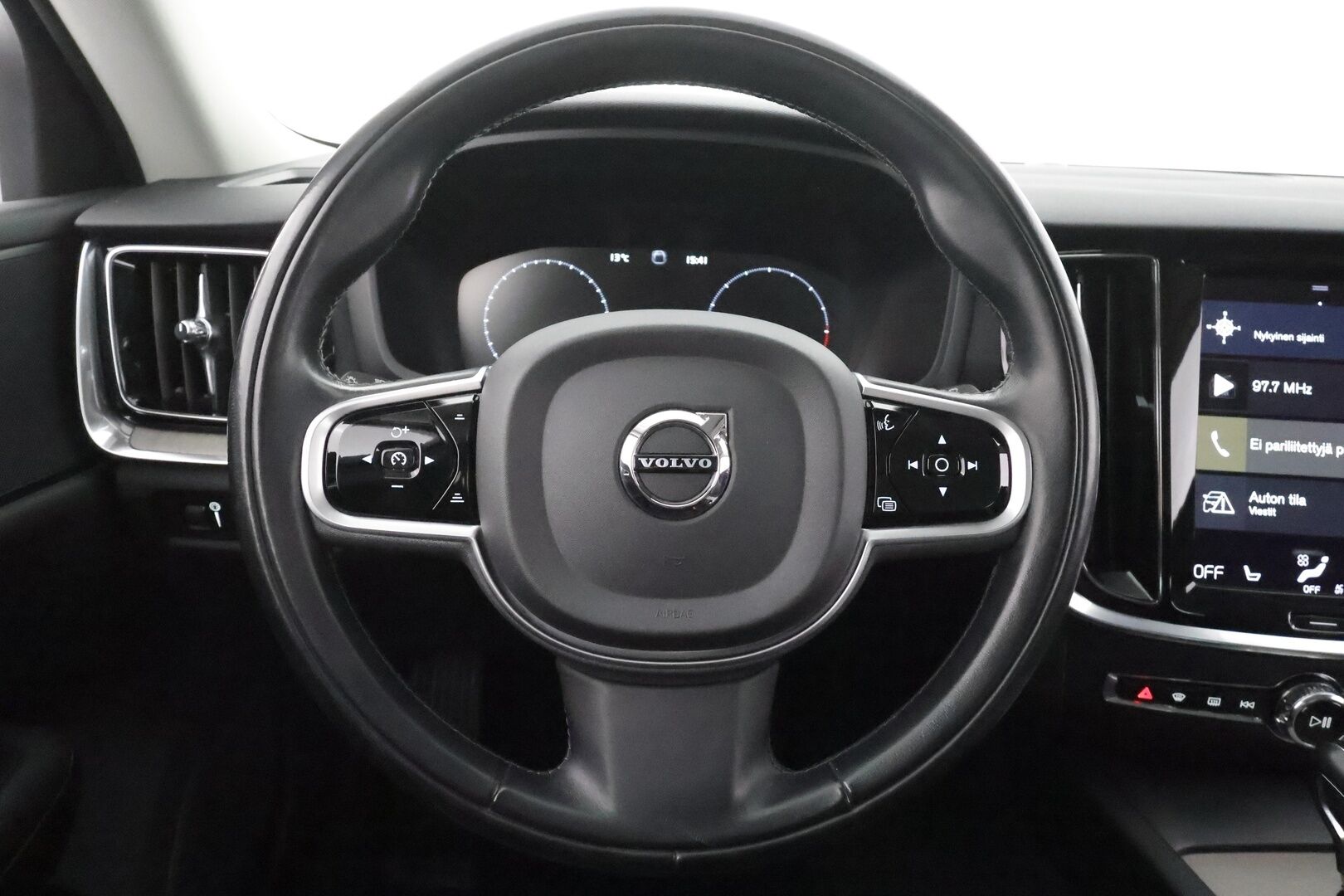Volvo V60 2020 D4 Business Inscription aut * ACC / Webasto / Koukku / Muistipenkki / Navi / LED / Keyless / Sähköluukku / Nahat * - Suomi-auto / Kahdet renkaat aluvanteilla / Merkkihuollettu - HULLUT AVAJAISHULINAT KORKOTARJOUS 3,29 %