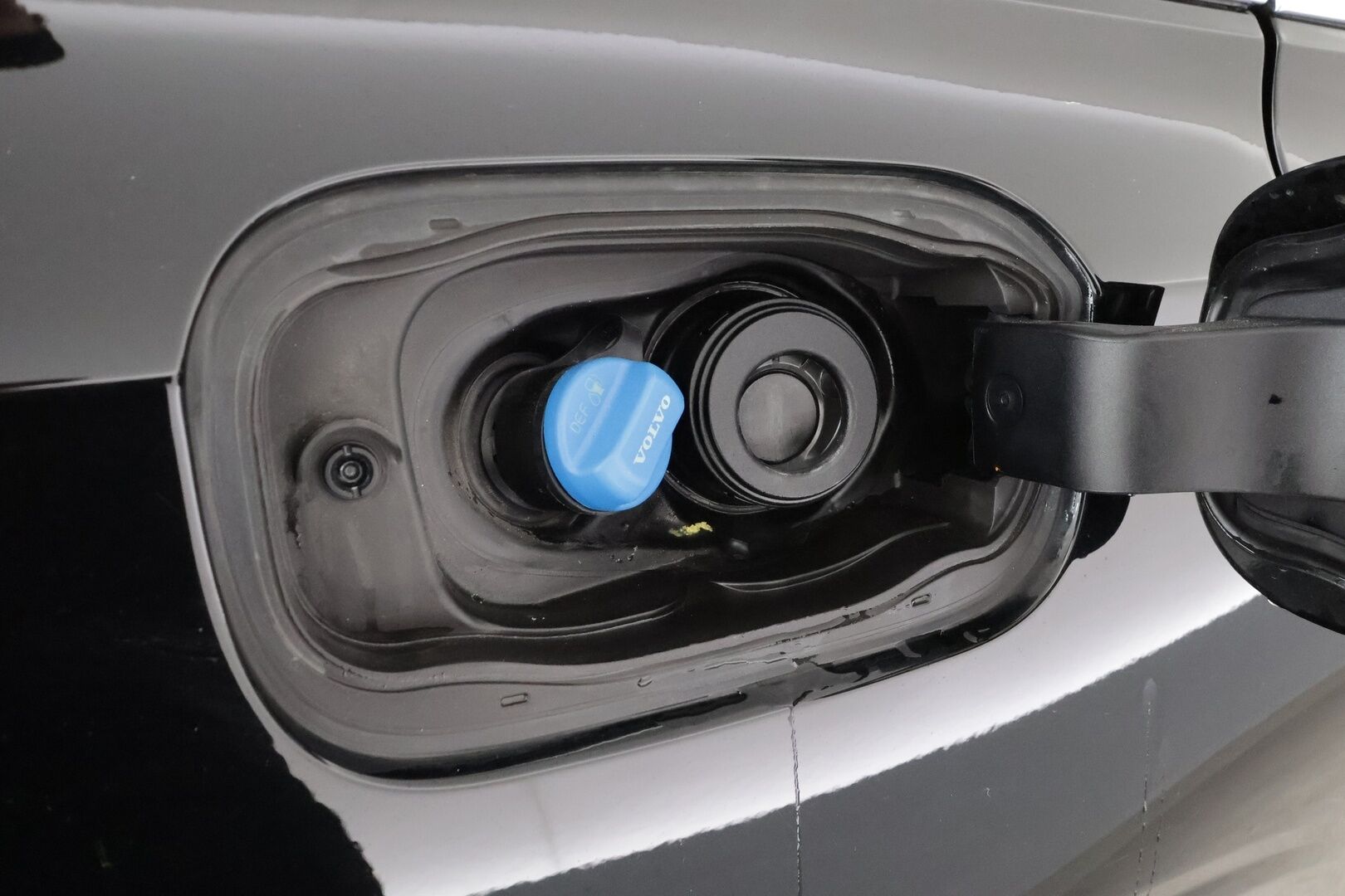 Volvo V60 2020 D4 Business Inscription aut * ACC / Webasto / Koukku / Muistipenkki / Navi / LED / Keyless / Sähköluukku / Nahat * - Suomi-auto / Kahdet renkaat aluvanteilla / Merkkihuollettu - HULLUT AVAJAISHULINAT KORKOTARJOUS 3,29 %