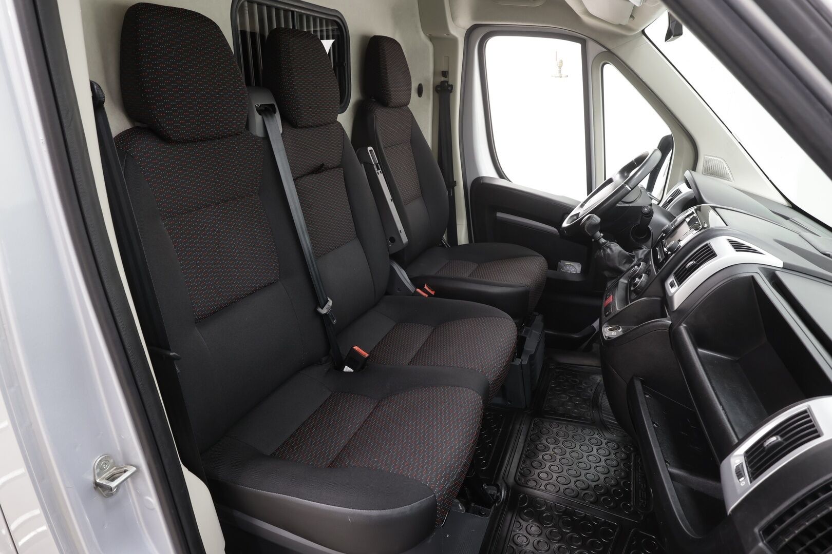 Citroen Jumper 2020 BlueHDi 140 35 L3H2 * Webasto / Vakkari / ALV / LED-lisävalo / Koukku / 2xRenkaat / Bluetooth * - Suomi-auto