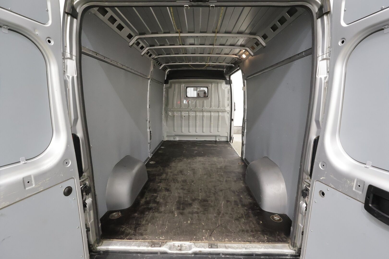 Citroen Jumper 2020 BlueHDi 140 35 L3H2 * Webasto / Vakkari / ALV / LED-lisävalo / Koukku / 2xRenkaat / Bluetooth * - Suomi-auto