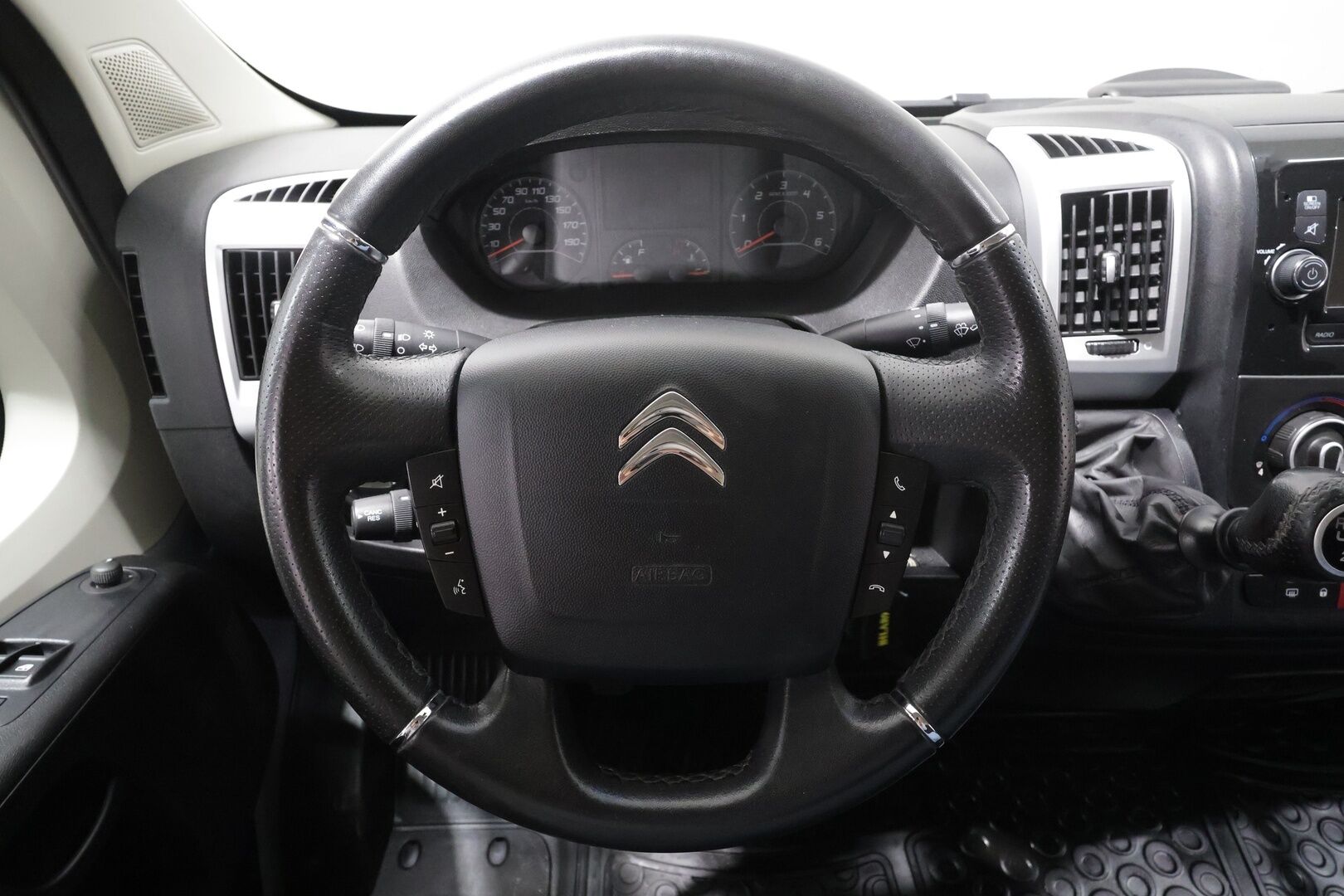 Citroen Jumper 2020 BlueHDi 140 35 L3H2 * Webasto / Vakkari / ALV / LED-lisävalo / Koukku / 2xRenkaat / Bluetooth * - Suomi-auto