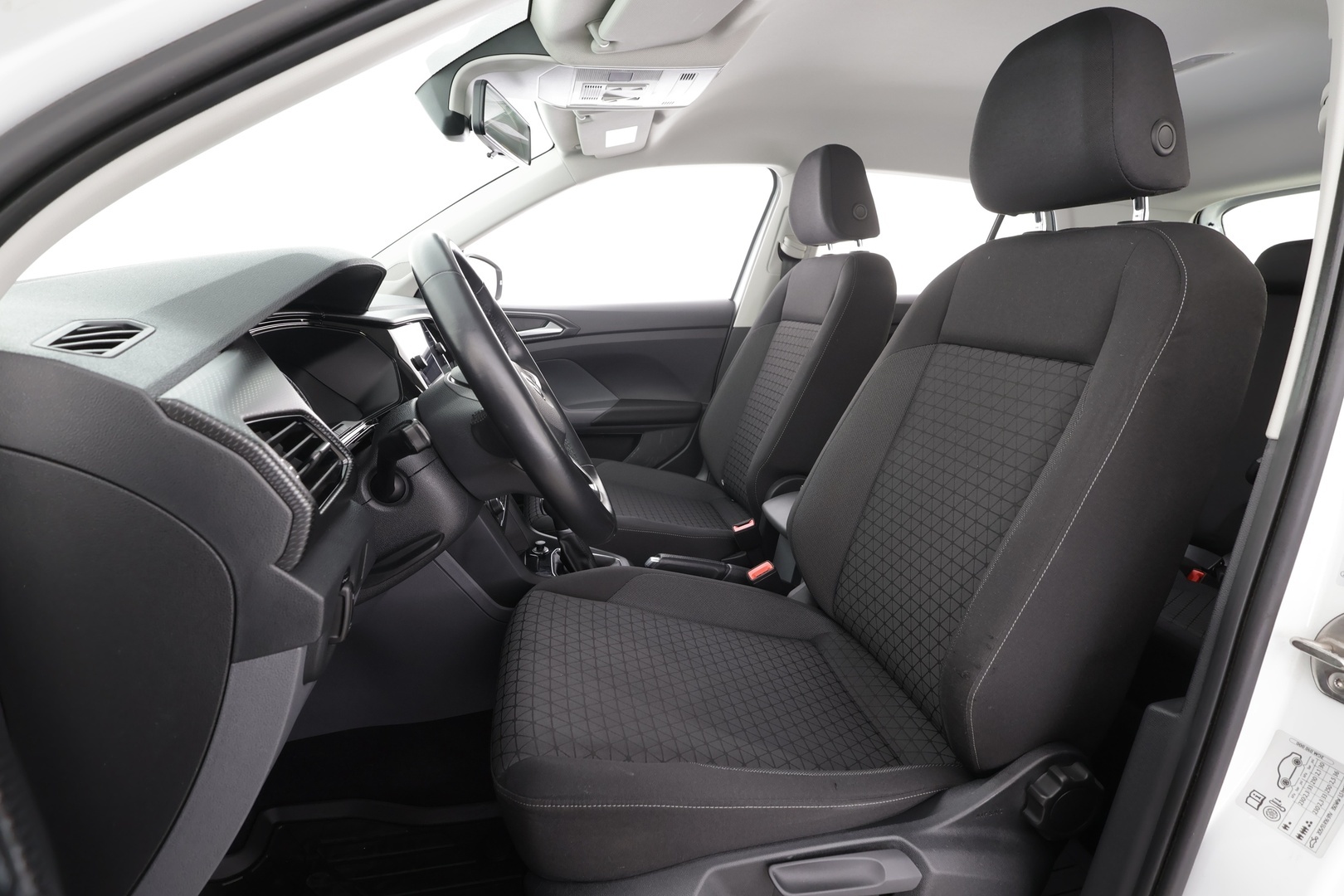 Volkswagen T-Cross 2020 Style 1,0 TSI 85 kW (115 hv) DSG * ACC / LED / Apple & Android / 1.Om Suomi-auto * - Kahdet renkaat