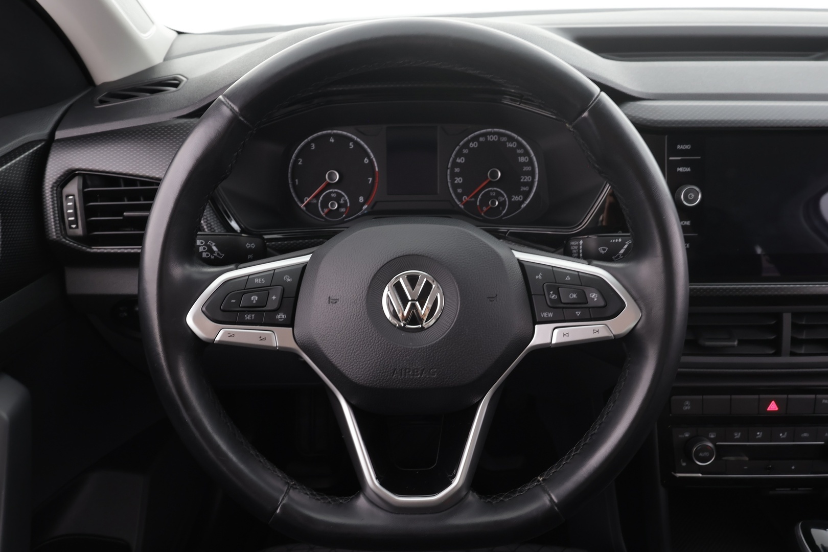 Volkswagen T-Cross 2020 Style 1,0 TSI 85 kW (115 hv) DSG * ACC / LED / Apple & Android / 1.Om Suomi-auto * - Kahdet renkaat