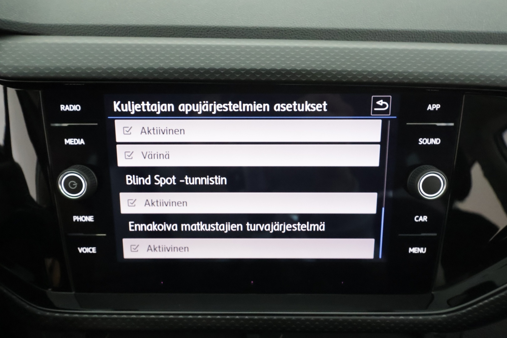 Volkswagen T-Cross 2020 Style 1,0 TSI 85 kW (115 hv) DSG * ACC / LED / Apple & Android / 1.Om Suomi-auto * - Kahdet renkaat