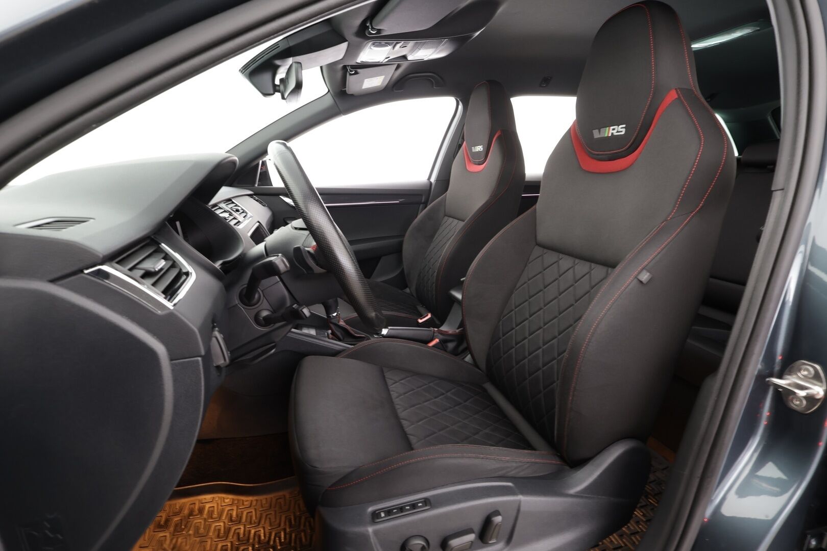 Skoda Octavia 2020 Combi 2,0 TSI RS BusinessLine DSG * ACC / Webasto / Muistipenkki / P.kamera / koukku/ LED  / Keyless / Navi* - 1.Om Suomi auto / Kahdet Renkaat - HULLUT JOULUT KORKOTARJOUS 2,49% 