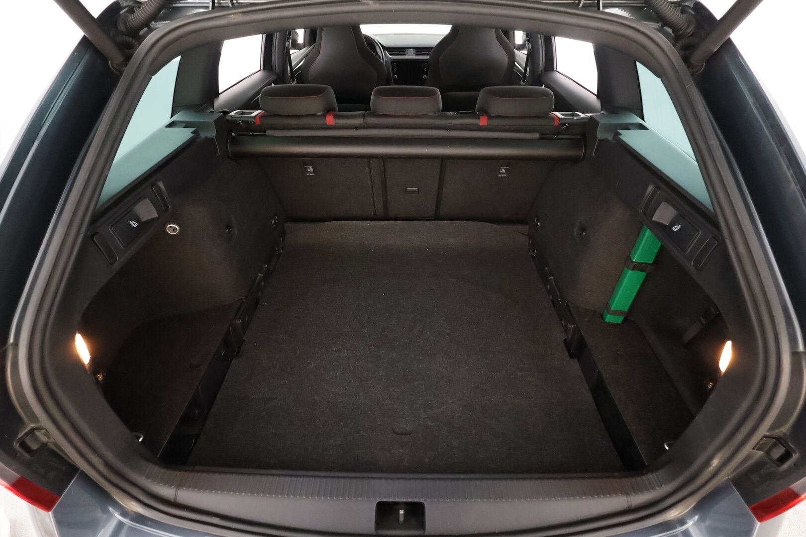 Skoda Octavia 2020 Combi 2,0 TSI RS BusinessLine DSG * ACC / Webasto / Muistipenkki / P.kamera / koukku/ LED  / Keyless / Navi* - 1.Om Suomi auto / Kahdet Renkaat - HULLUT JOULUT KORKOTARJOUS 2,49% 