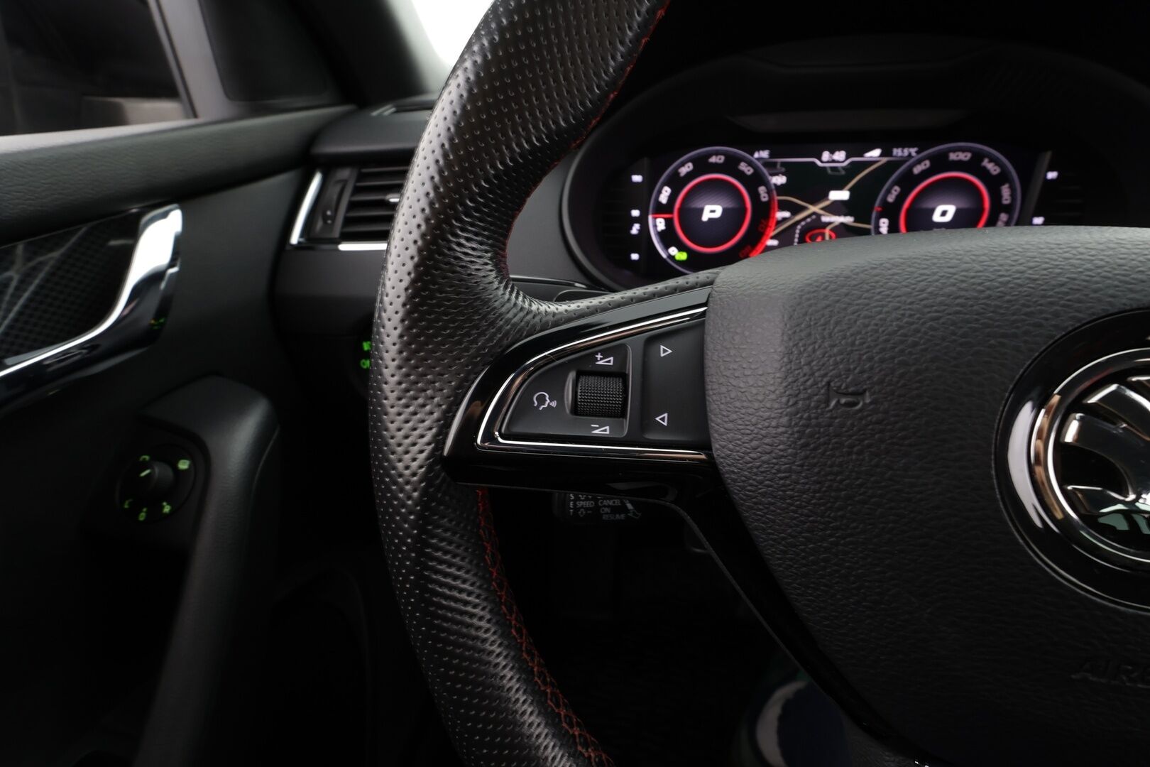 Skoda Octavia 2020 Combi 2,0 TSI RS BusinessLine DSG * ACC / Webasto / Muistipenkki / P.kamera / koukku/ LED  / Keyless / Navi* - 1.Om Suomi auto / Kahdet Renkaat - HULLUT JOULUT KORKOTARJOUS 2,49% 