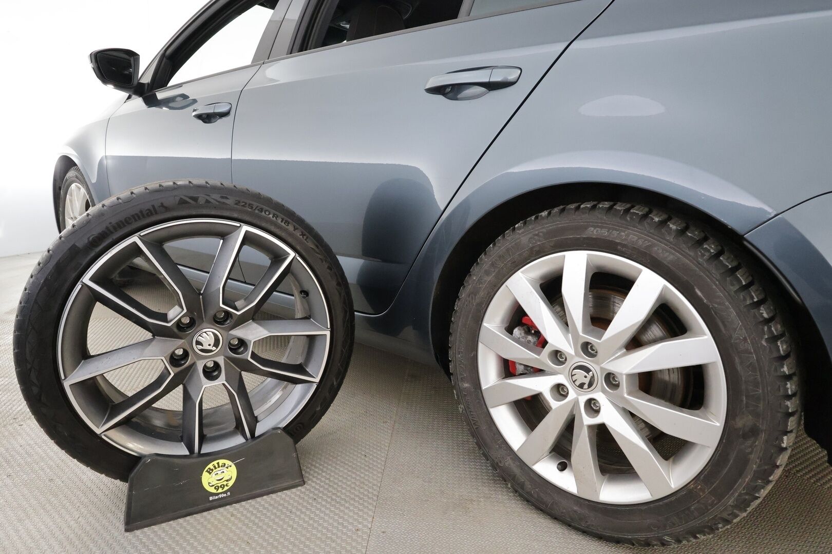 Skoda Octavia 2020 Combi 2,0 TSI RS BusinessLine DSG * ACC / Webasto / Muistipenkki / P.kamera / koukku/ LED  / Keyless / Navi* - 1.Om Suomi auto / Kahdet Renkaat - HULLUT JOULUT KORKOTARJOUS 2,49% 