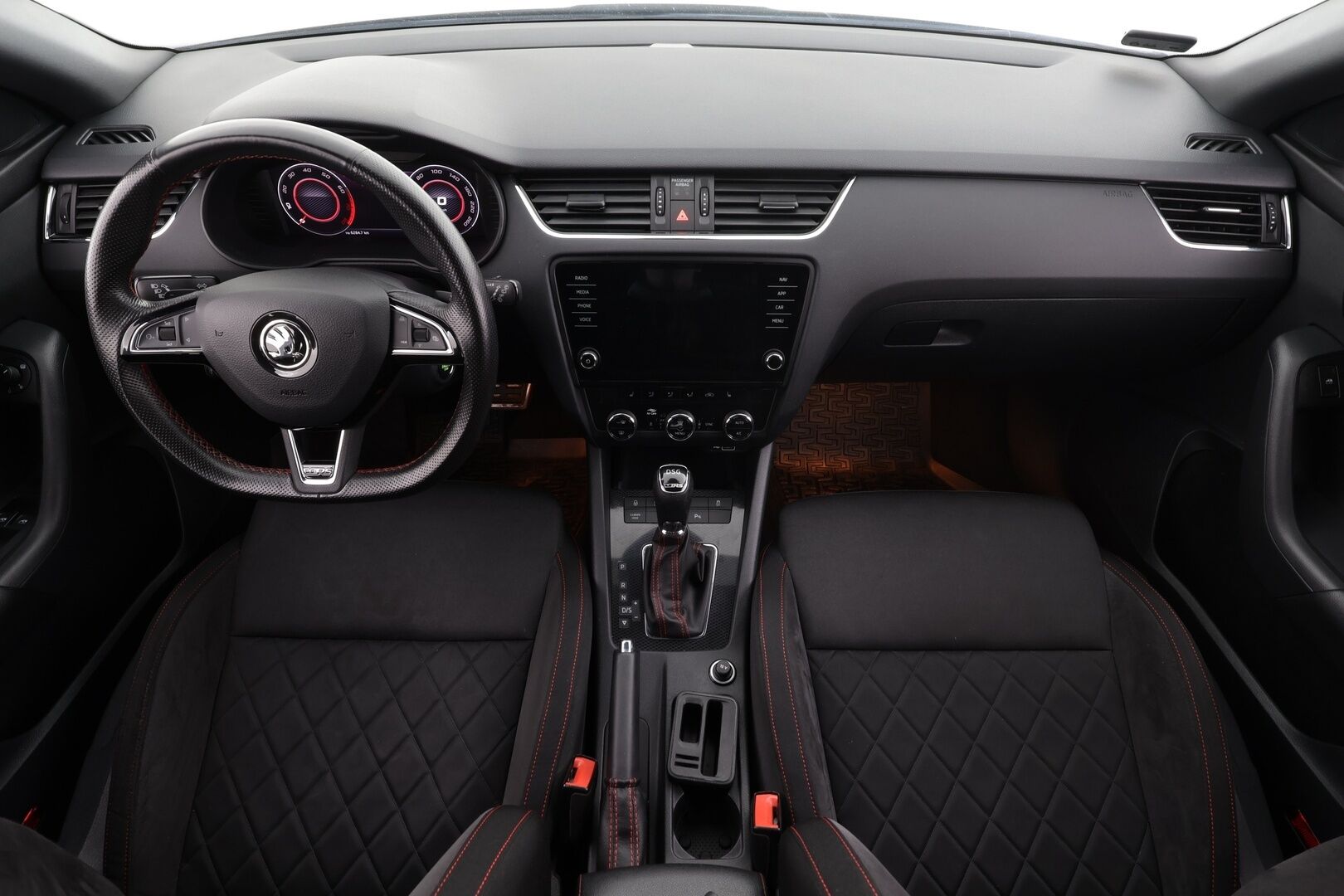 Skoda Octavia 2020 Combi 2,0 TSI RS BusinessLine DSG * ACC / Webasto / Muistipenkki / P.kamera / koukku/ LED  / Keyless / Navi* - 1.Om Suomi auto / Kahdet Renkaat - HULLUT JOULUT KORKOTARJOUS 2,49% 