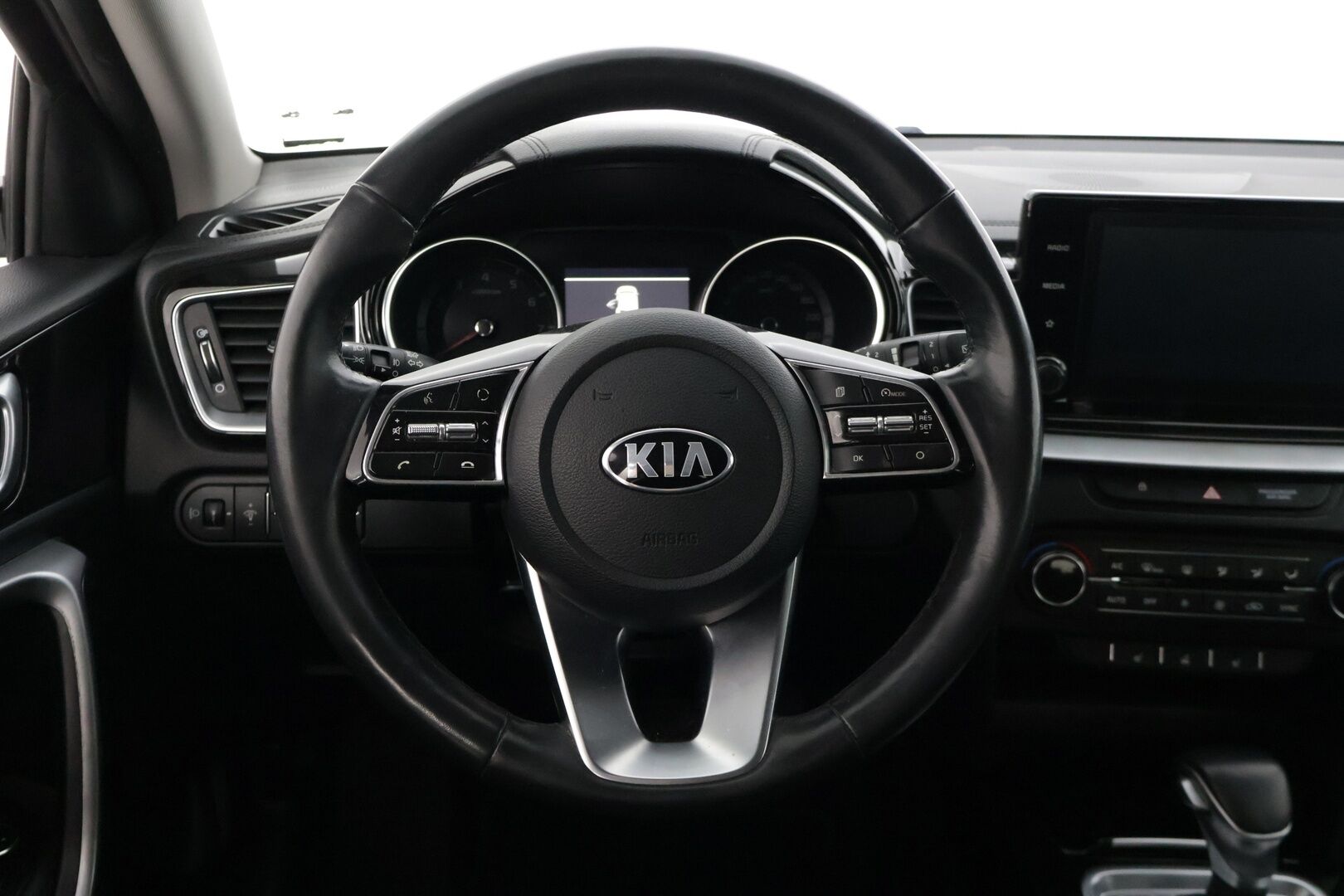 Kia XCEED 2020 1,4 T-GDI ISG 140hv LX DCT AT * P-kamera / Vakkari / Kaistallapitoavustin / AppleCarPlay / LED-valot * - 1 om. Suomi-auto / Kahdet renkaat Kian alumiinivanteilla! - HULLU BLACKWEEK KORKOTARJOUS 2,49%