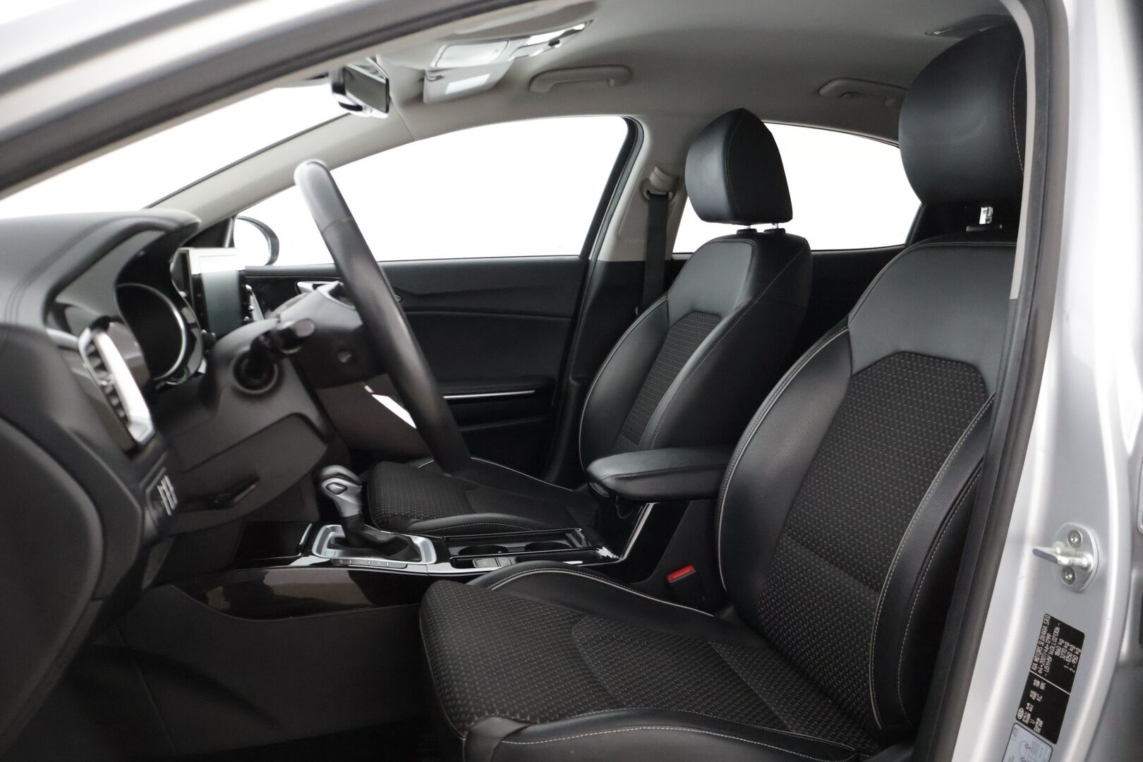 Kia XCEED 2020 1,4 T-GDI ISG 140hv LX DCT AT * P-kamera / Vakkari / Kaistallapitoavustin / AppleCarPlay / LED-valot * - 1 om. Suomi-auto / Kahdet renkaat Kian alumiinivanteilla! - HULLU BLACKWEEK KORKOTARJOUS 2,49%