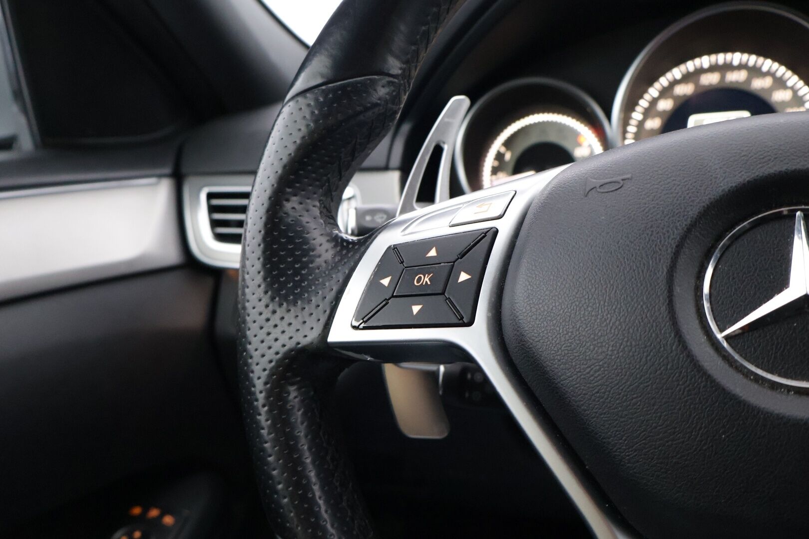 Mercedes-Benz E 2013 200 CDI BE T A Premium Business - | AMG sisä ja ulkopaketti | Ei AdBlue | Nahka -alcantara | Lohko+ sisähaara | Rattivaihteet | 7G-tronic |