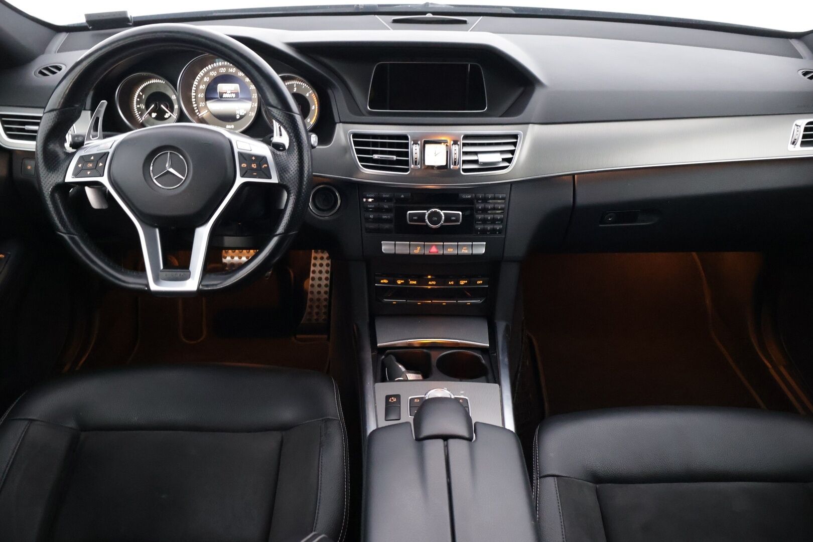 Mercedes-Benz E 2013 200 CDI BE T A Premium Business - | AMG sisä ja ulkopaketti | Ei AdBlue | Nahka -alcantara | Lohko+ sisähaara | Rattivaihteet | 7G-tronic |