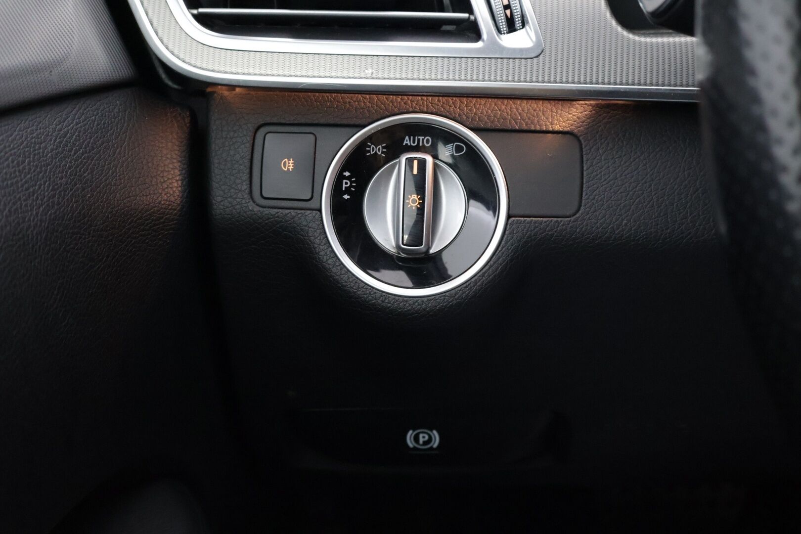 Mercedes-Benz E 2013 200 CDI BE T A Premium Business - | AMG sisä ja ulkopaketti | Ei AdBlue | Nahka -alcantara | Lohko+ sisähaara | Rattivaihteet | 7G-tronic |