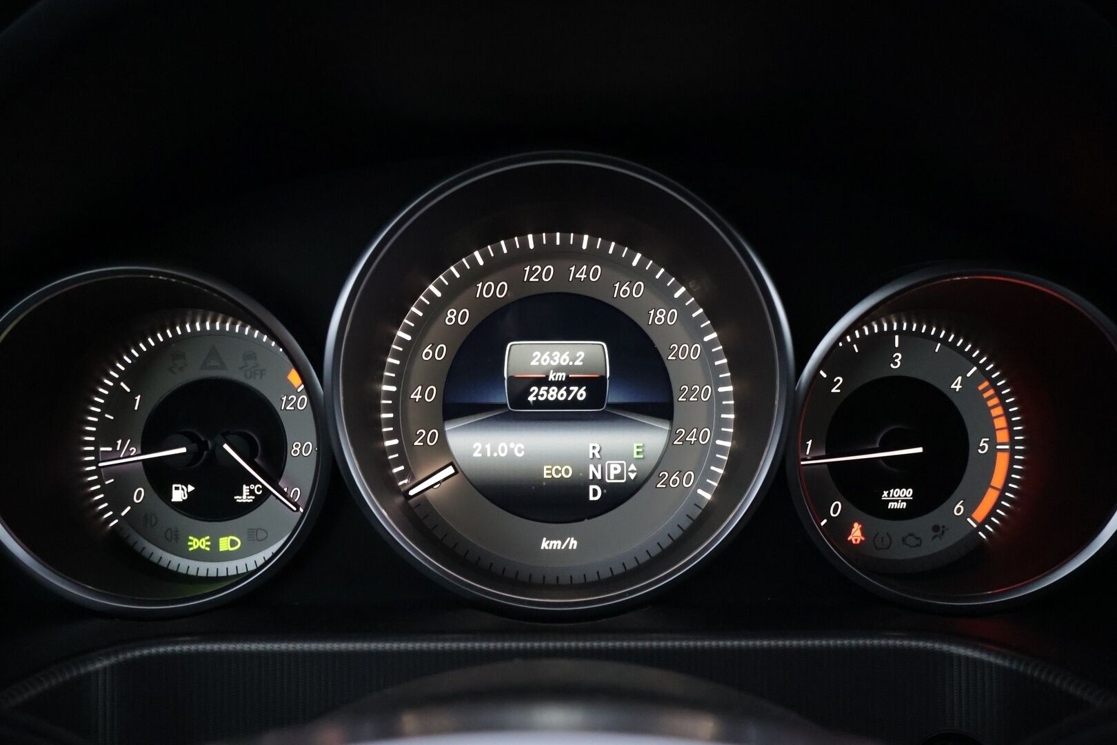 Mercedes-Benz E 2013 200 CDI BE T A Premium Business - | AMG sisä ja ulkopaketti | Ei AdBlue | Nahka -alcantara | Lohko+ sisähaara | Rattivaihteet | 7G-tronic |