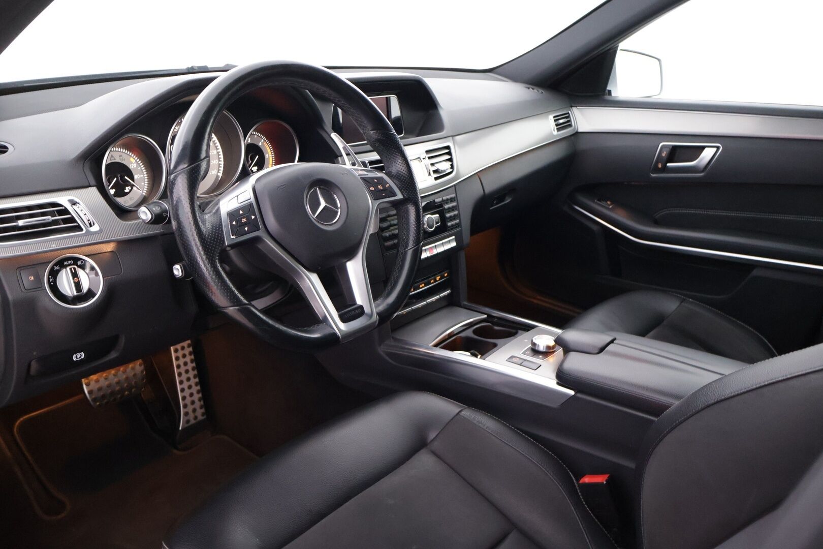 Mercedes-Benz E 2013 200 CDI BE T A Premium Business - | AMG sisä ja ulkopaketti | Ei AdBlue | Nahka -alcantara | Lohko+ sisähaara | Rattivaihteet | 7G-tronic |