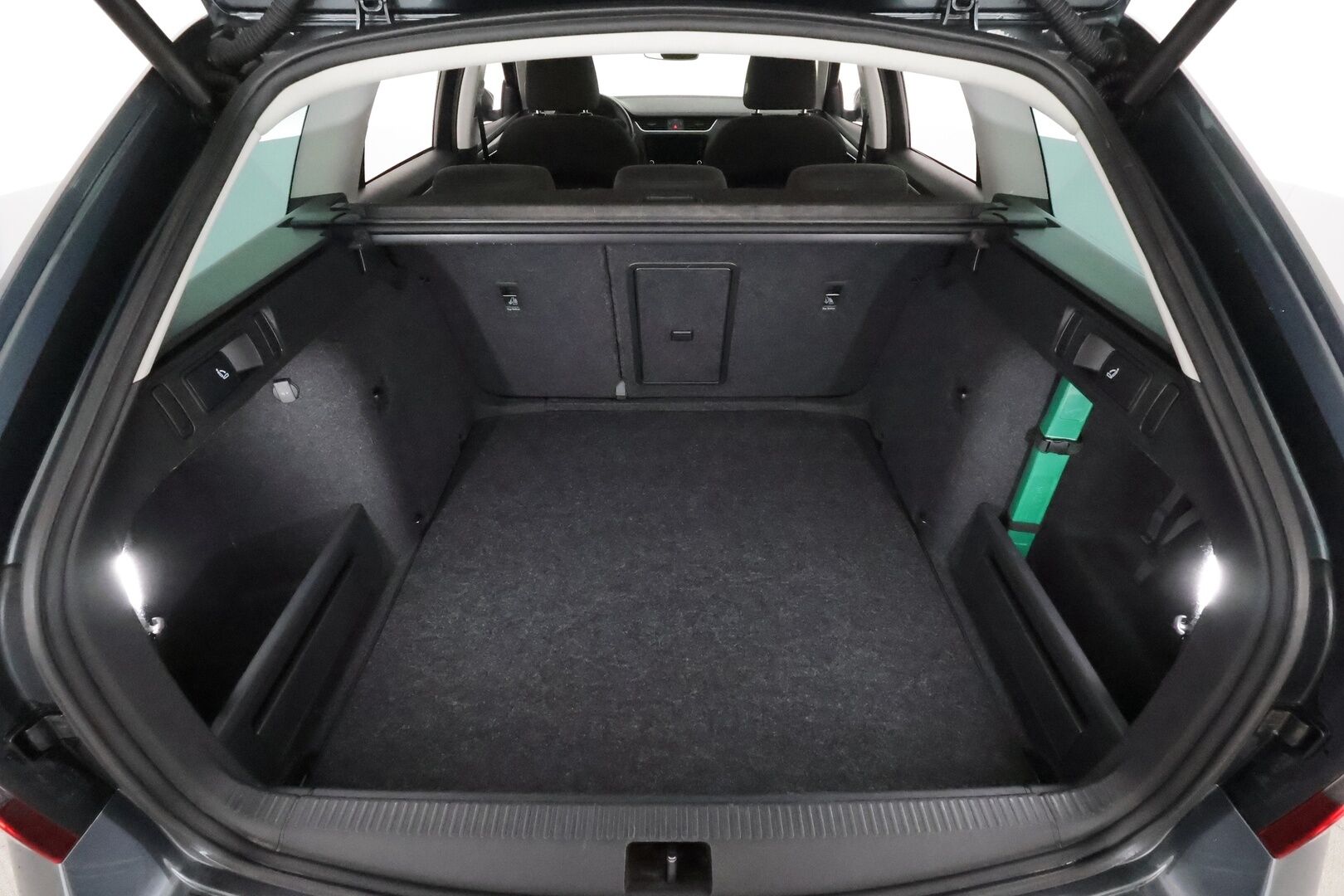 Skoda Octavia 2020 Combi 1,5 TSI Style BusinessLine DSG *ACC / Webasto / LED / Navi / KeylessGo / P.kamera* - Suomi-auto 