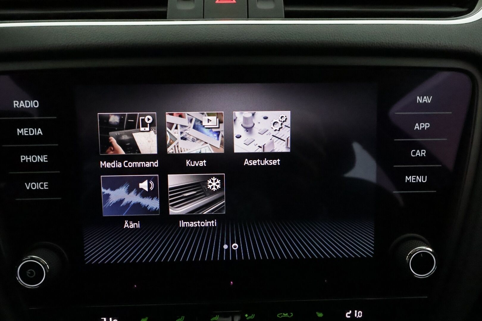 Skoda Octavia 2020 Combi 1,5 TSI Style BusinessLine DSG *ACC / Webasto / LED / Navi / KeylessGo / P.kamera* - Suomi-auto 