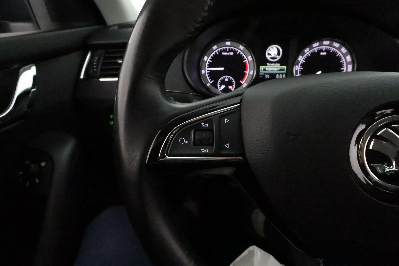 Skoda Octavia 2020 Combi 1,5 TSI Style BusinessLine DSG *ACC / Webasto / LED / Navi / KeylessGo / P.kamera* - Suomi-auto 