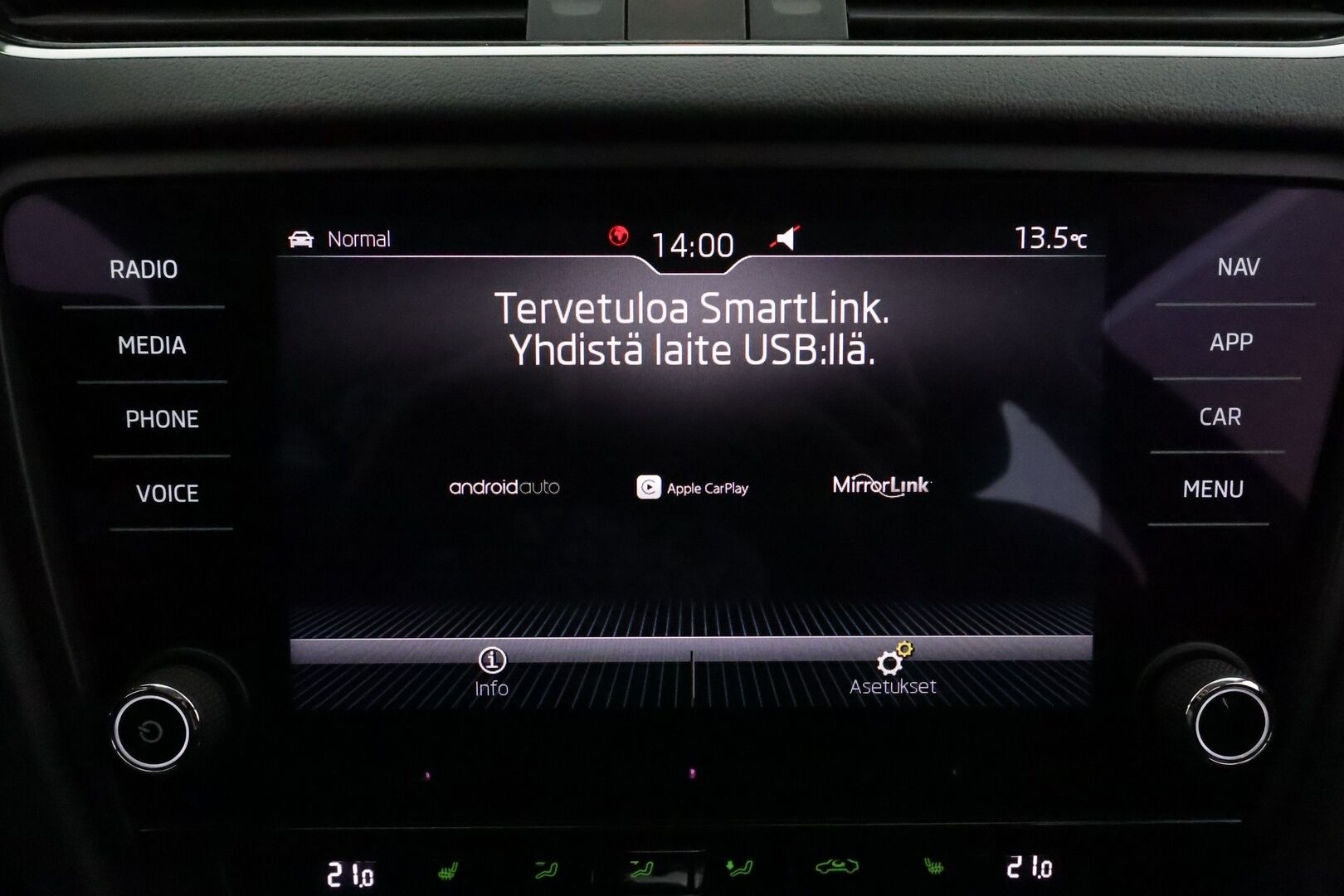 Skoda Octavia 2020 Combi 1,5 TSI Style BusinessLine DSG *ACC / Webasto / LED / Navi / KeylessGo / P.kamera* - Suomi-auto 