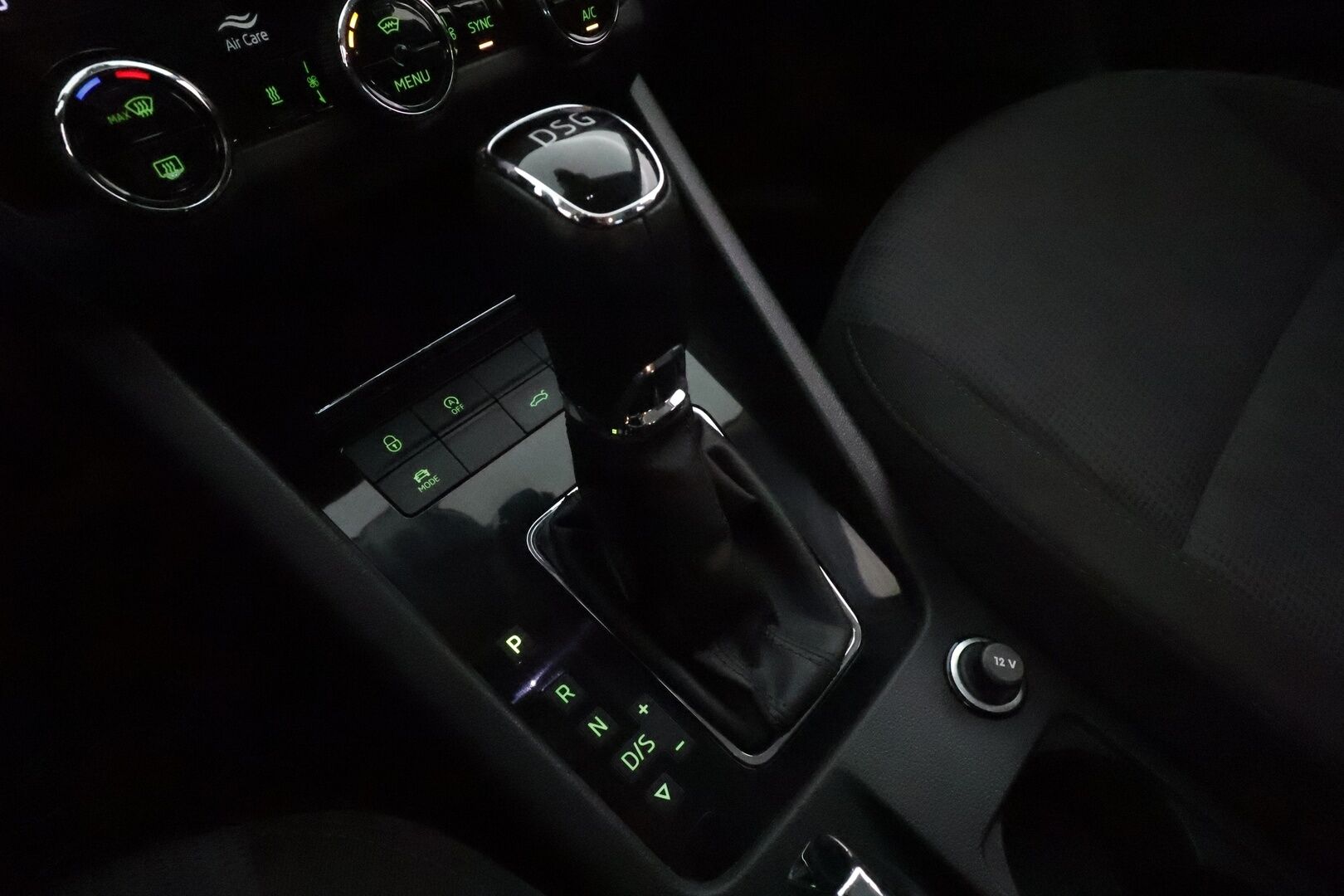 Skoda Octavia 2020 Combi 1,5 TSI Style BusinessLine DSG *ACC / Webasto / LED / Navi / KeylessGo / P.kamera* - Suomi-auto 