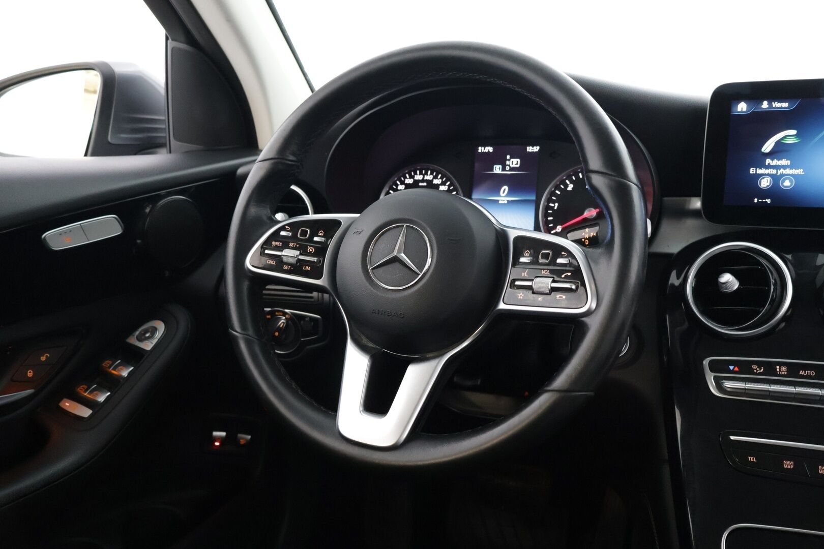 Mercedes-Benz GLC 2019 200 d 4MATIC A Business * LED / Sähkökontti / Urheiluisuimet / Sähköinen vetokoukku / Peruutuskamera * - 3,99 % KORKOTARJOUS TÄHÄN AUTOON - FACELIFT / Todella hyvä huoltohistoria / Renkaat ok / Siisti maalipinta*