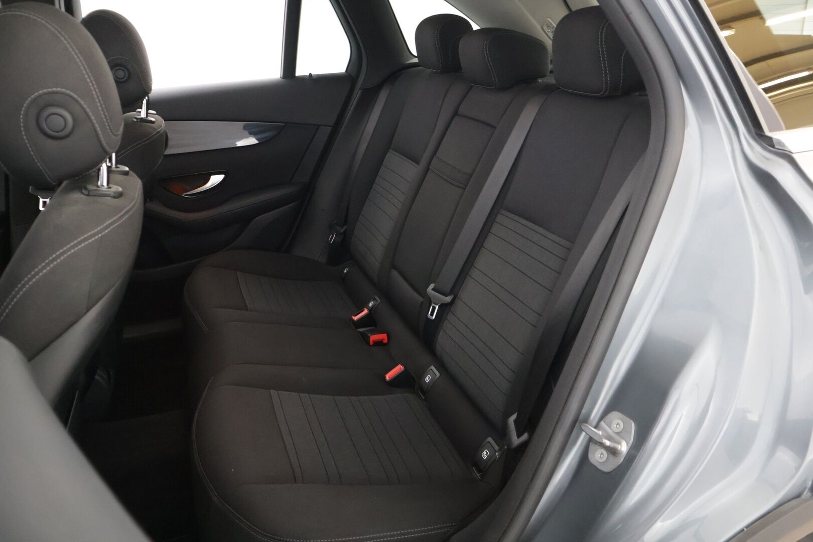 Mercedes-Benz GLC 2019 200 d 4MATIC A Business * LED / Sähkökontti / Urheiluisuimet / Sähköinen vetokoukku / Peruutuskamera * - 3,99 % KORKOTARJOUS TÄHÄN AUTOON - FACELIFT / Todella hyvä huoltohistoria / Renkaat ok / Siisti maalipinta*
