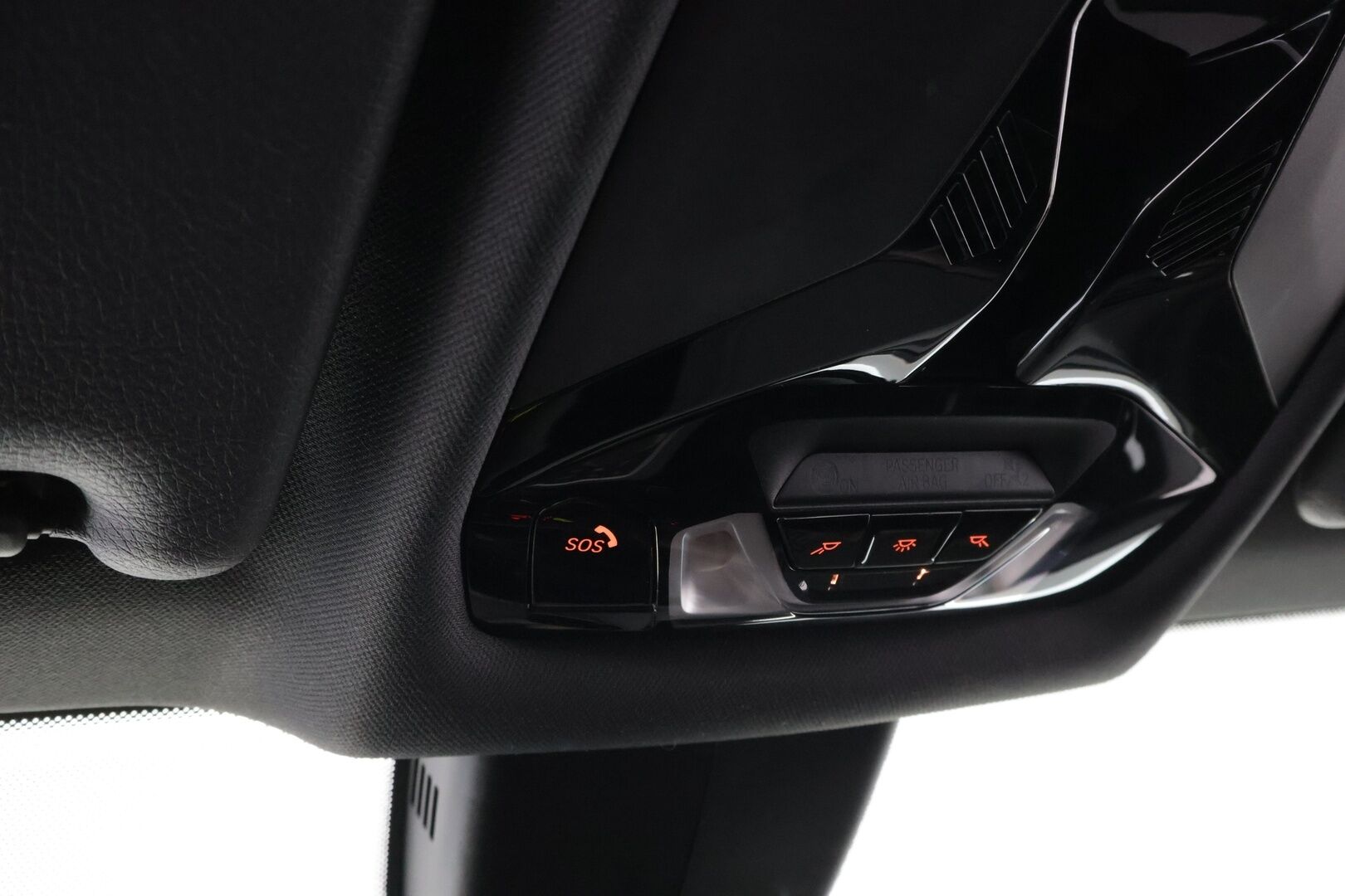 BMW 120 2020 F40 Hatchback 120d xDrive A Business M Sport * Vetokoukku / HiFi / Kangas-Alcantara Sporttipenkit / Professional Navi / LED - Suomiauto / Melbourne Red / Vakkari!