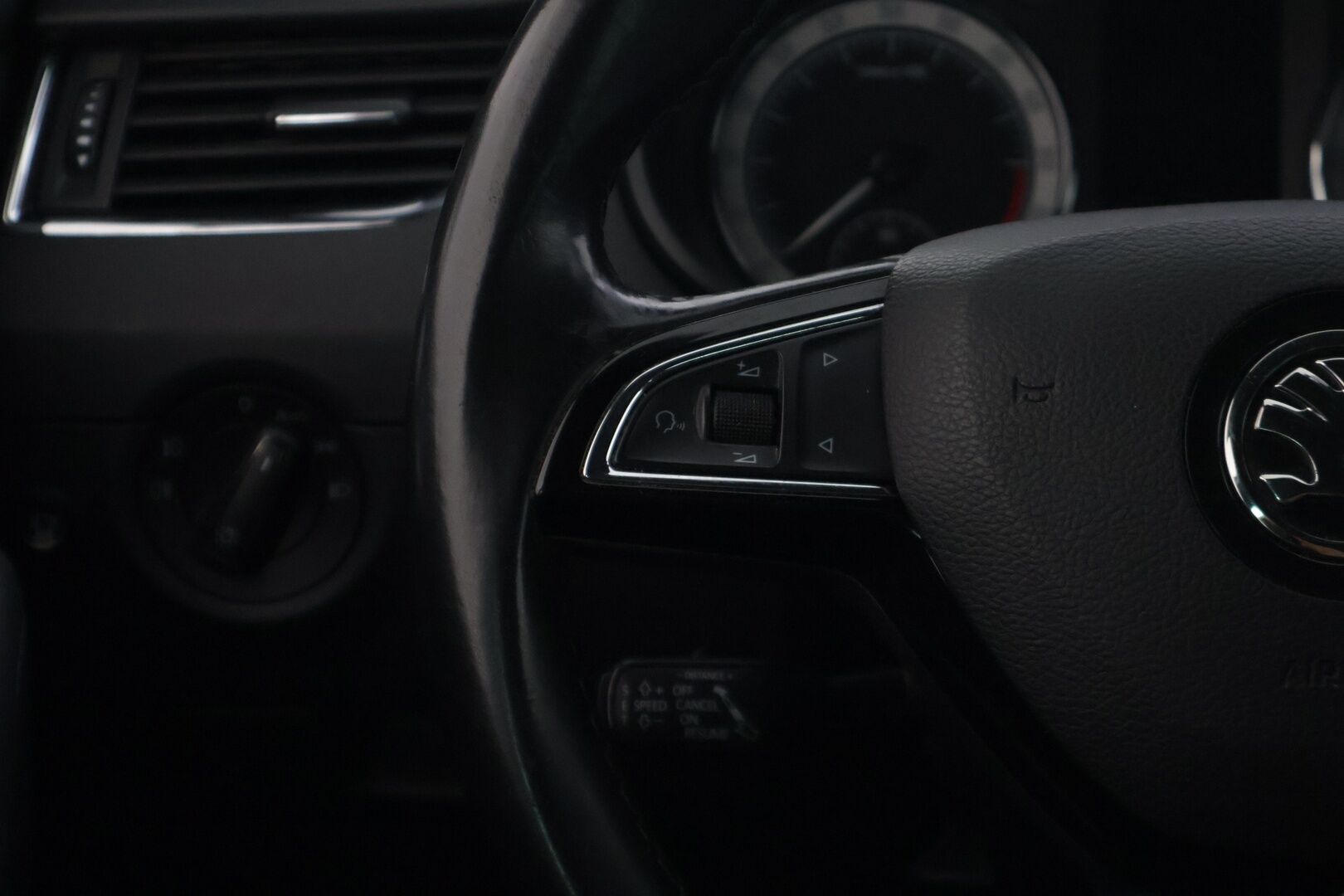 Skoda Octavia 2019 Combi 2,0 TDI 150 Style BusinessLine DSG Autom. - | Suomi-auto | Vetokoukku | Ambient | KeyLess Go | Peruutuskamera  | Blind spot assist | Lane assist |