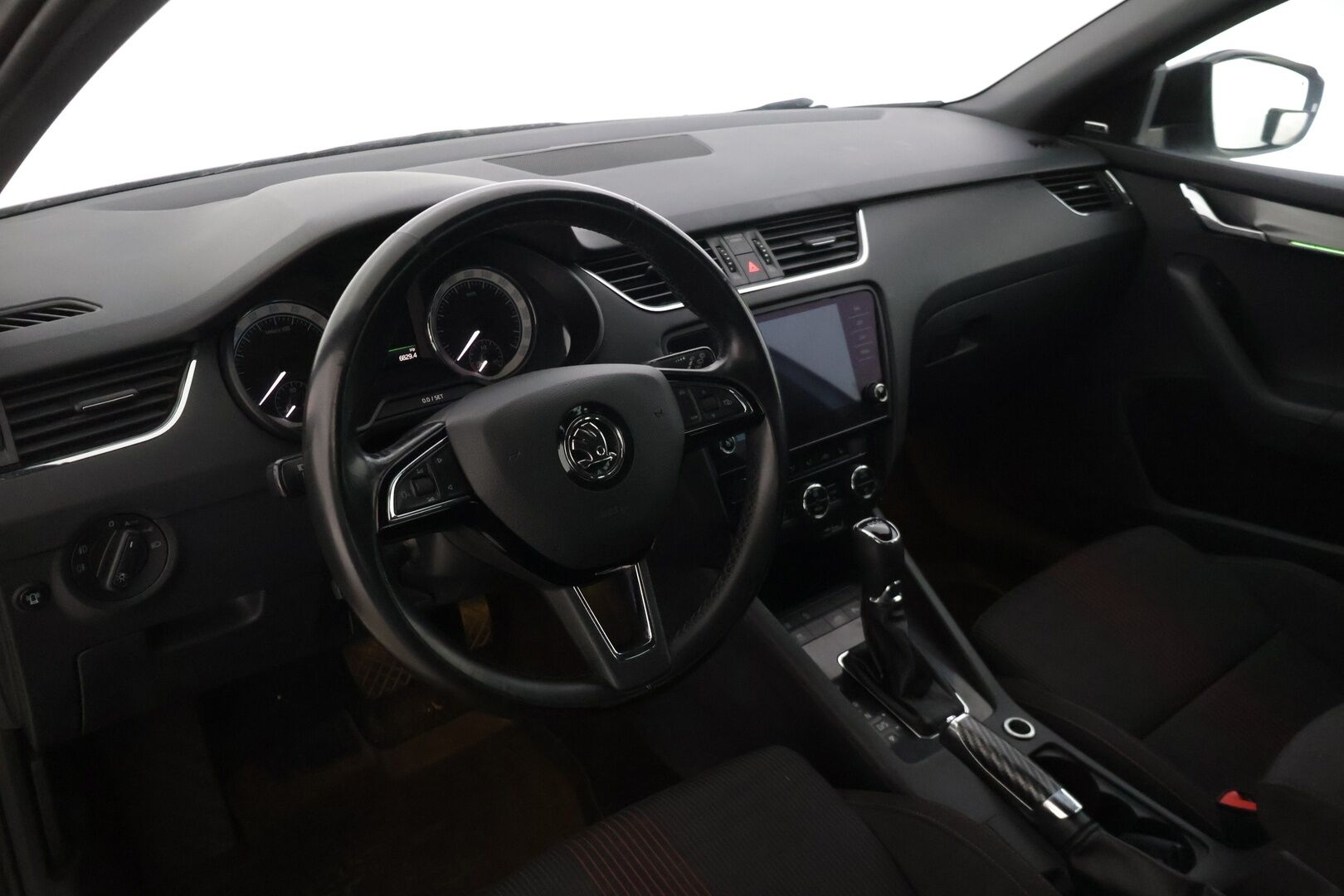 Skoda Octavia 2019 Combi 2,0 TDI 150 Style BusinessLine DSG Autom. - | Suomi-auto | Vetokoukku | Ambient | KeyLess Go | Peruutuskamera  | Blind spot assist | Lane assist |