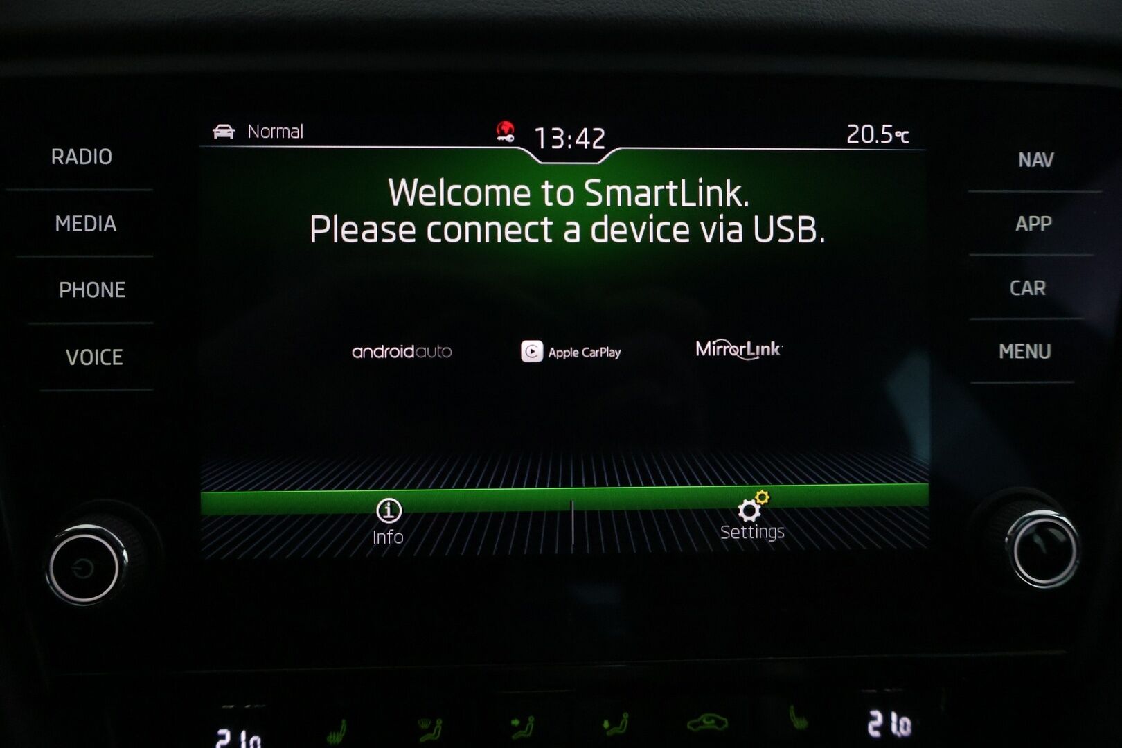 Skoda Octavia 2019 Combi 2,0 TDI 150 Style BusinessLine DSG Autom. - | Suomi-auto | Vetokoukku | Ambient | KeyLess Go | Peruutuskamera  | Blind spot assist | Lane assist |