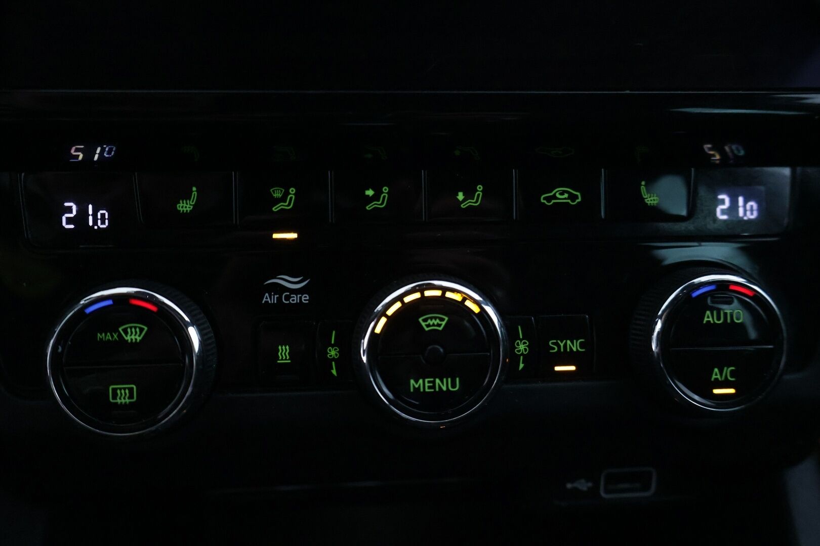 Skoda Octavia 2019 Combi 2,0 TDI 150 Style BusinessLine DSG Autom. - | Suomi-auto | Vetokoukku | Ambient | KeyLess Go | Peruutuskamera  | Blind spot assist | Lane assist |