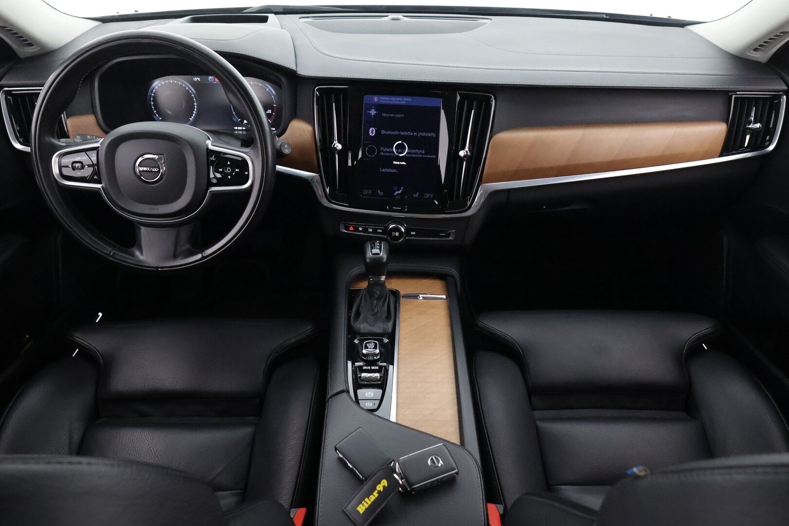 Volvo V90 2020 D4 AWD Business Inscription aut - Webasto / HUD / Adapt. Vakkari  / 360° Kamera / Koukku / Sporttipenkki muistilla / KeylessGo / Navi / Apple&android