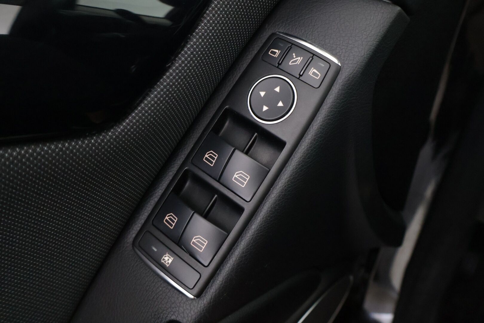 Mercedes-Benz C 2012 180 BE - Juuri saapunut | Lohkolämmitin | Vakkari | Avantgarde | Tutkat | Kahdet renkaat | Jakoketju vaihdettu 