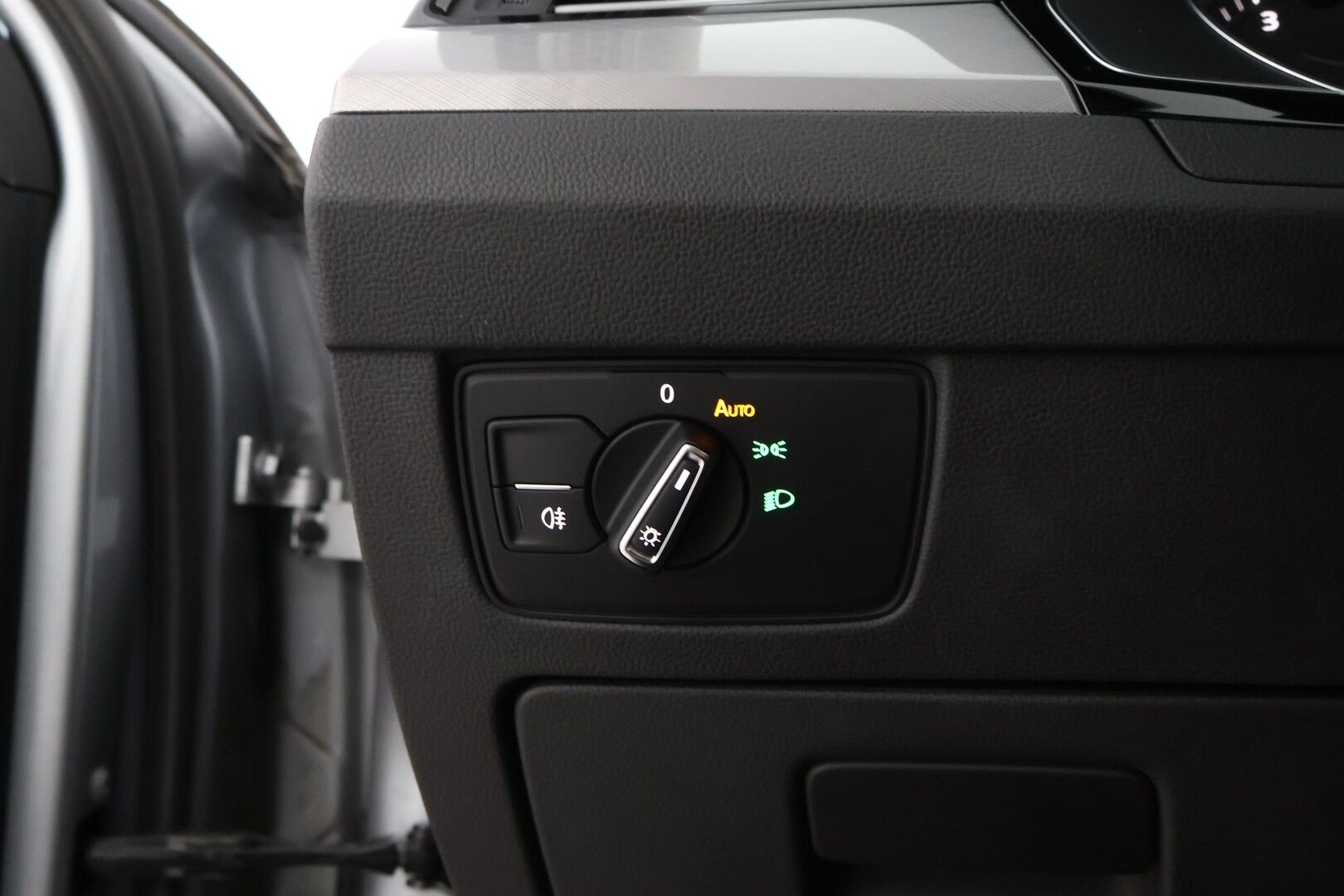 Volkswagen Passat 2020 Sedan Style 1,5 TSI EVO 110 kW DSG-automaatti * Webasto / Adapt.Vakkari / Peruutuskamera / Vetokoukku / KeylessGo - Suomiauto / LED / Huippuvarusteet!