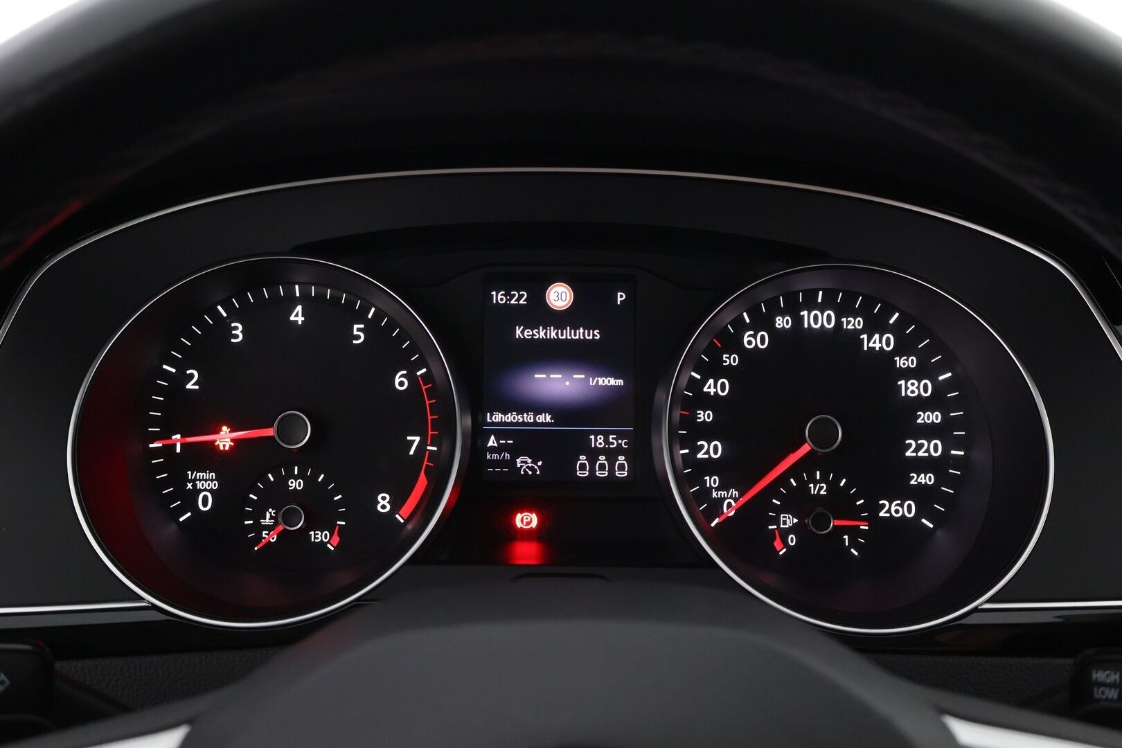 Volkswagen Passat 2020 Sedan Style 1,5 TSI EVO 110 kW DSG-automaatti * Webasto / Adapt.Vakkari / Peruutuskamera / Vetokoukku / KeylessGo - Suomiauto / LED / Huippuvarusteet!