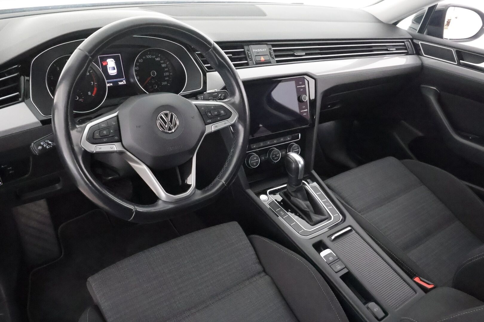 Volkswagen Passat 2020 Sedan Style 1,5 TSI EVO 110 kW DSG-automaatti - Webasto | Suomi-auto | ACC | Koukku | Carplay | KeylessGo | LED