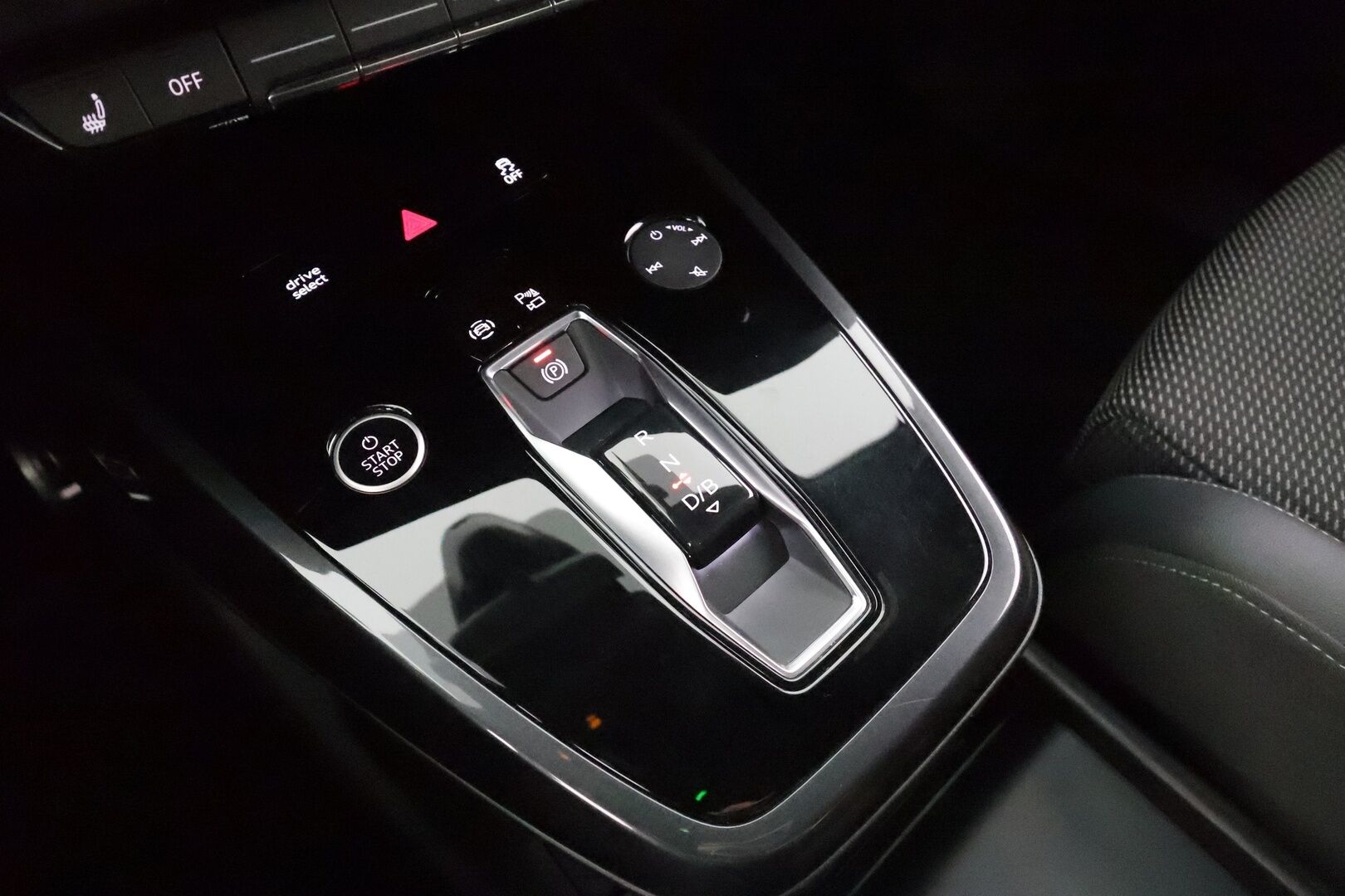 Audi Q4 e-tron 2022 50 e-tron Sportback quattro S-Line * ACC / ILP / LED / Sonos / P.Kamera / Sporttipenkit / Apple&Android * - Suomi-auto / Kahdet Renkaat / Koti & Kauppalaturi - HULLUT AVAJAISHULINAT KORKOTARJOUS 3,29 %