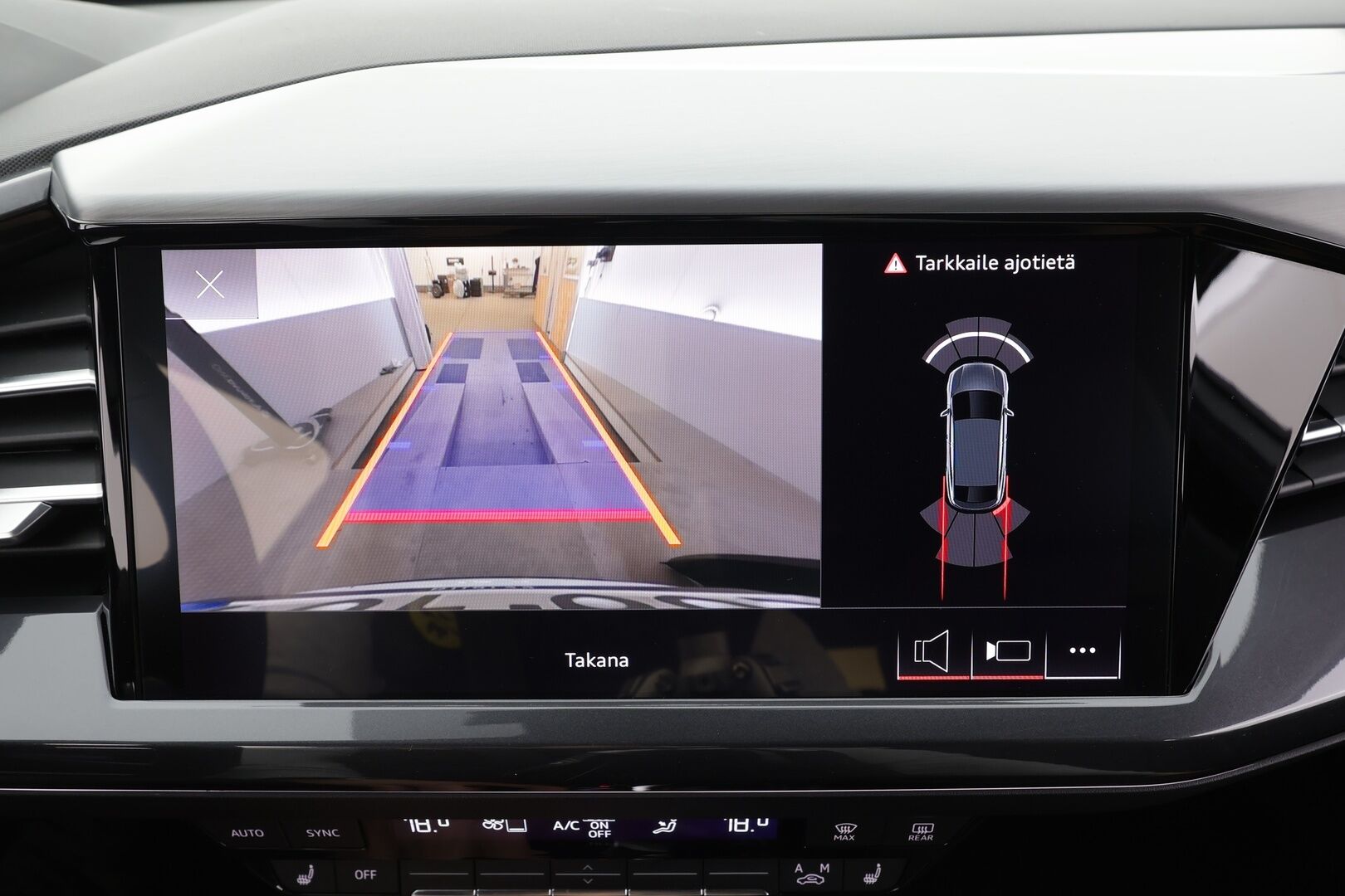 Audi Q4 e-tron 2022 50 e-tron Sportback quattro S-Line * ACC / ILP / LED / Sonos / P.Kamera / Sporttipenkit / Apple&Android * - Suomi-auto / Kahdet Renkaat / Koti & Kauppalaturi - HULLUT AVAJAISHULINAT KORKOTARJOUS 3,29 %