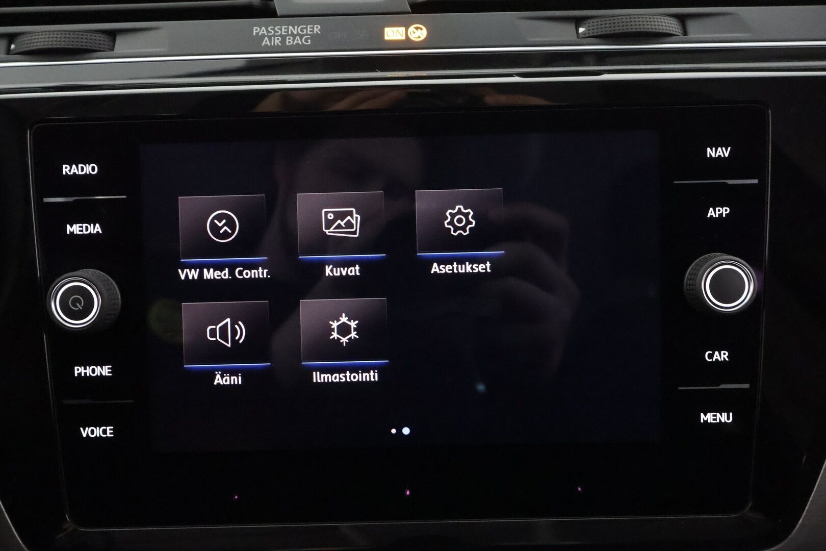 Volkswagen Touran 2020 2,0 TDI SCR 85 kW DSG 7-P - * ACC | Webasto | P.tutkat | LED | Apple&Android | 3-Alueinen ilmastointi | 1.Om Suomi-auto | Kahdet Renkaat*