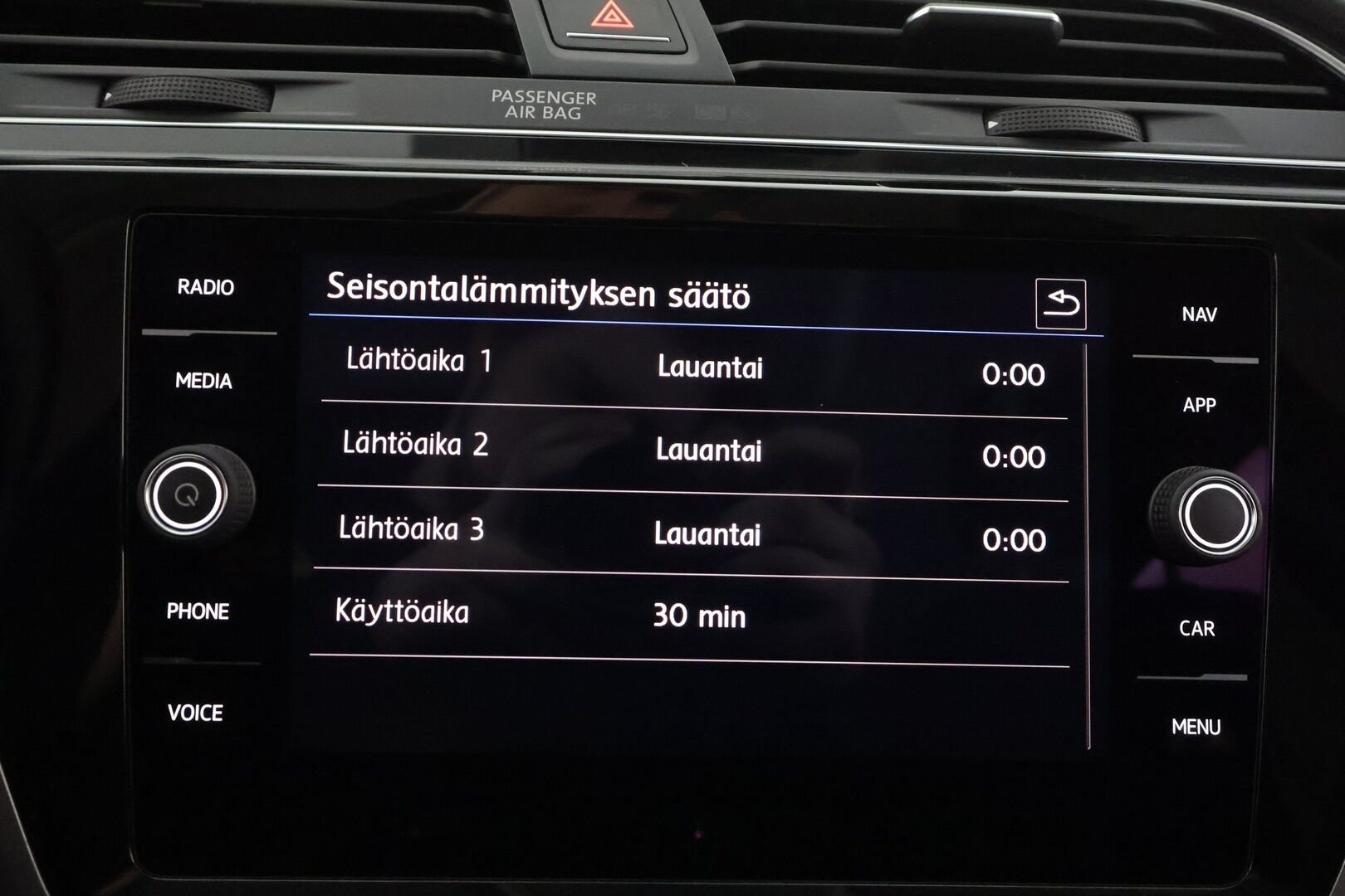 Volkswagen Touran 2020 2,0 TDI SCR 85 kW DSG 7-P - * ACC | Webasto | P.tutkat | LED | Apple&Android | 3-Alueinen ilmastointi | 1.Om Suomi-auto | Kahdet Renkaat*