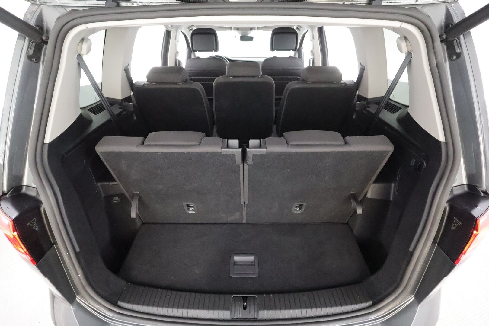 Volkswagen Touran 2020 2,0 TDI SCR 85 kW DSG 7-P - * ACC | Webasto | P.tutkat | LED | Apple&Android | 3-Alueinen ilmastointi | 1.Om Suomi-auto | Kahdet Renkaat*