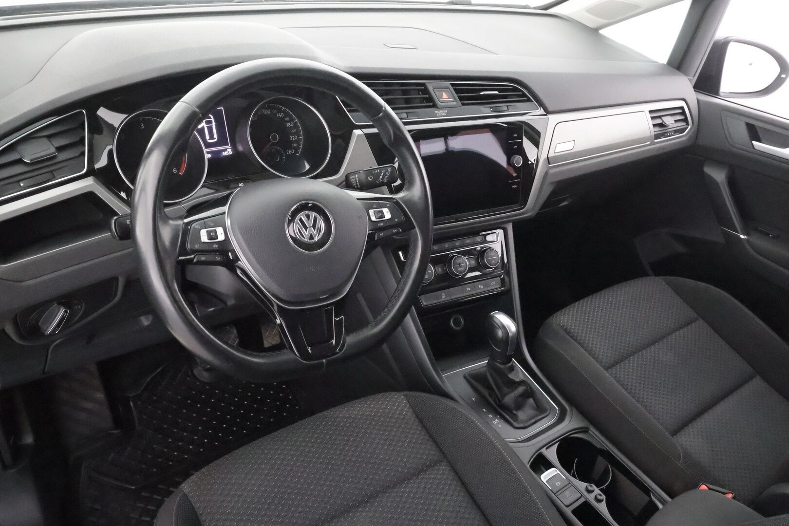 Volkswagen Touran 2020 2,0 TDI SCR 85 kW DSG 7-P - * ACC | Webasto | P.tutkat | LED | Apple&Android | 3-Alueinen ilmastointi | 1.Om Suomi-auto | Kahdet Renkaat*