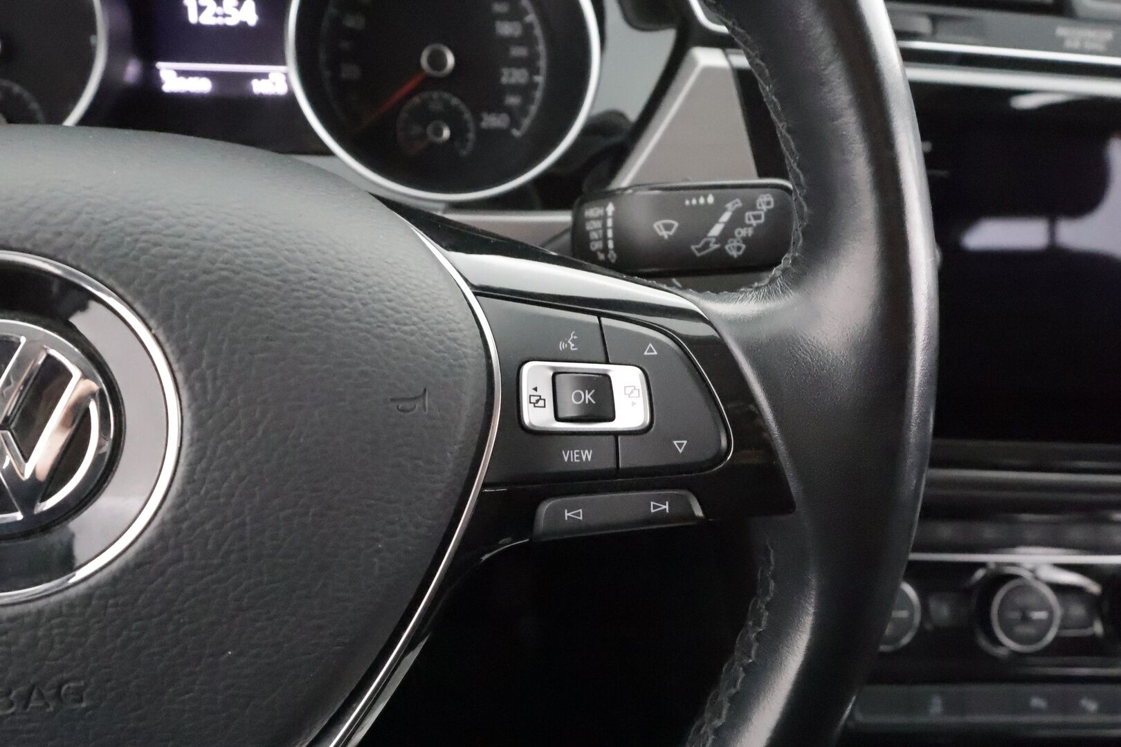 Volkswagen Touran 2020 2,0 TDI SCR 85 kW DSG 7-P - * ACC | Webasto | P.tutkat | LED | Apple&Android | 3-Alueinen ilmastointi | 1.Om Suomi-auto | Kahdet Renkaat*