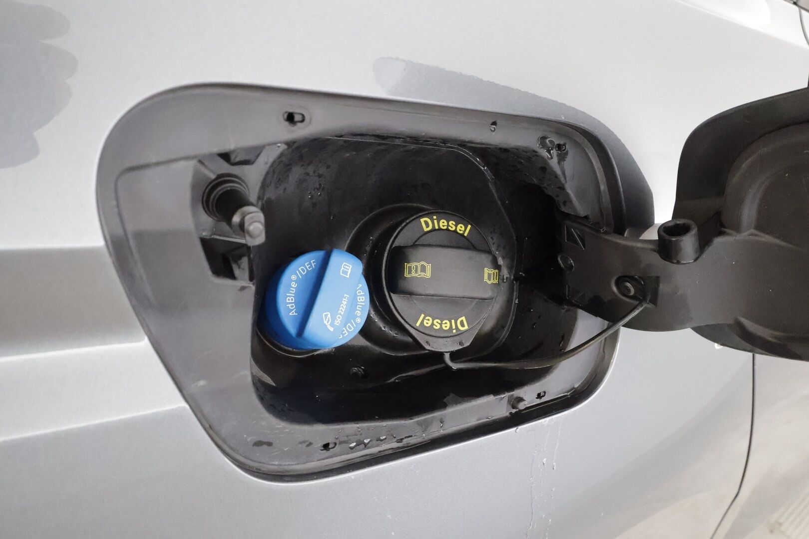 Volkswagen Touran 2020 2,0 TDI SCR 85 kW DSG 7-P - * ACC | Webasto | P.tutkat | LED | Apple&Android | 3-Alueinen ilmastointi | 1.Om Suomi-auto | Kahdet Renkaat*