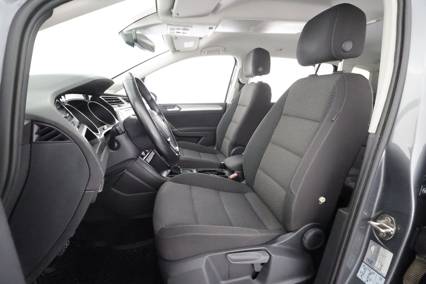 Volkswagen Touran 2020 2,0 TDI SCR 85 kW DSG 7-P - * ACC | Webasto | P.tutkat | LED | Apple&Android | 3-Alueinen ilmastointi | 1.Om Suomi-auto | Kahdet Renkaat*