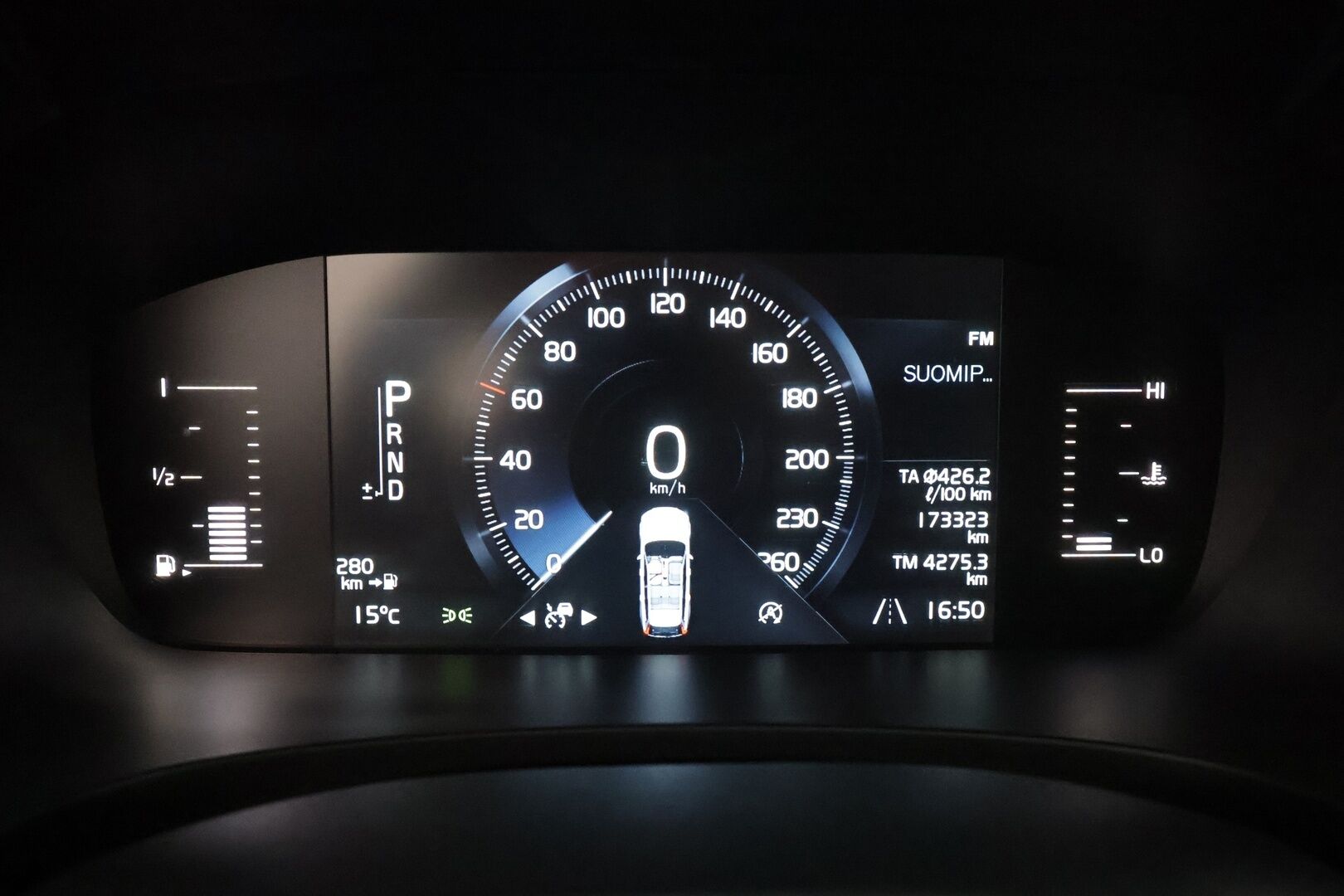 Volvo V90 2017 D4 Business aut * Webasto / Koukku / ACC / LED / P.tutka / Kaistavahti * - Kahdet renkaat